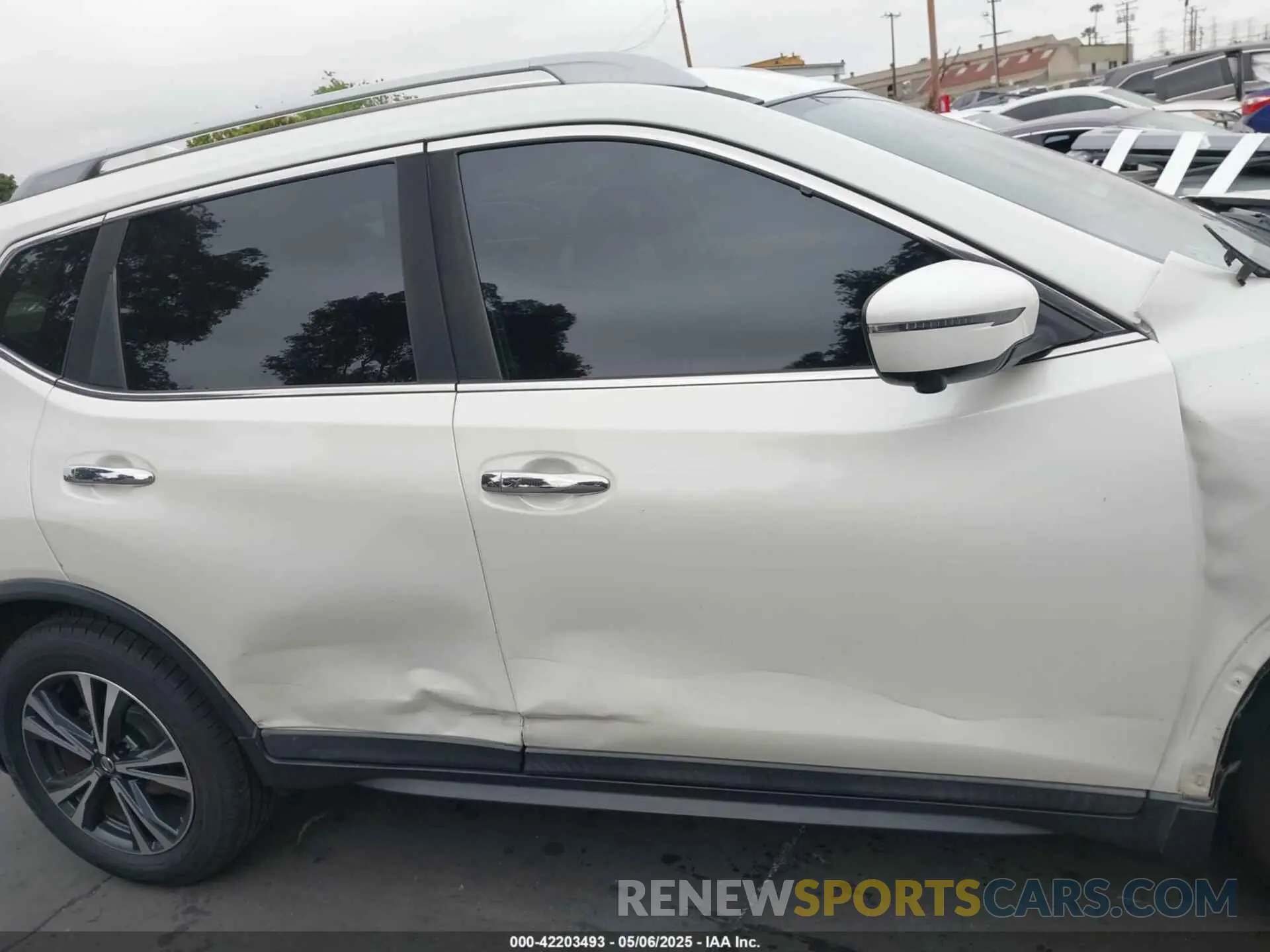 14 Photograph of a damaged car 5N1AT2MT4LC792857 NISSAN ROGUE 2020