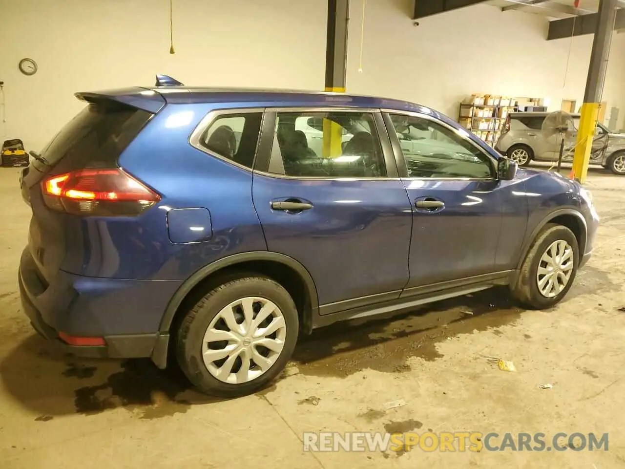 3 Photograph of a damaged car 5N1AT2MT4LC817708 NISSAN ROGUE 2020