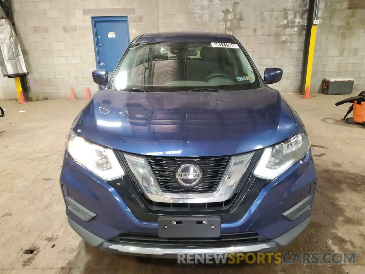 5 Photograph of a damaged car 5N1AT2MT4LC817708 NISSAN ROGUE 2020