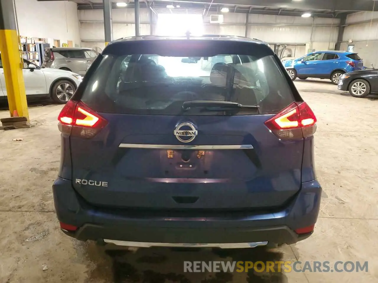 6 Photograph of a damaged car 5N1AT2MT4LC817708 NISSAN ROGUE 2020