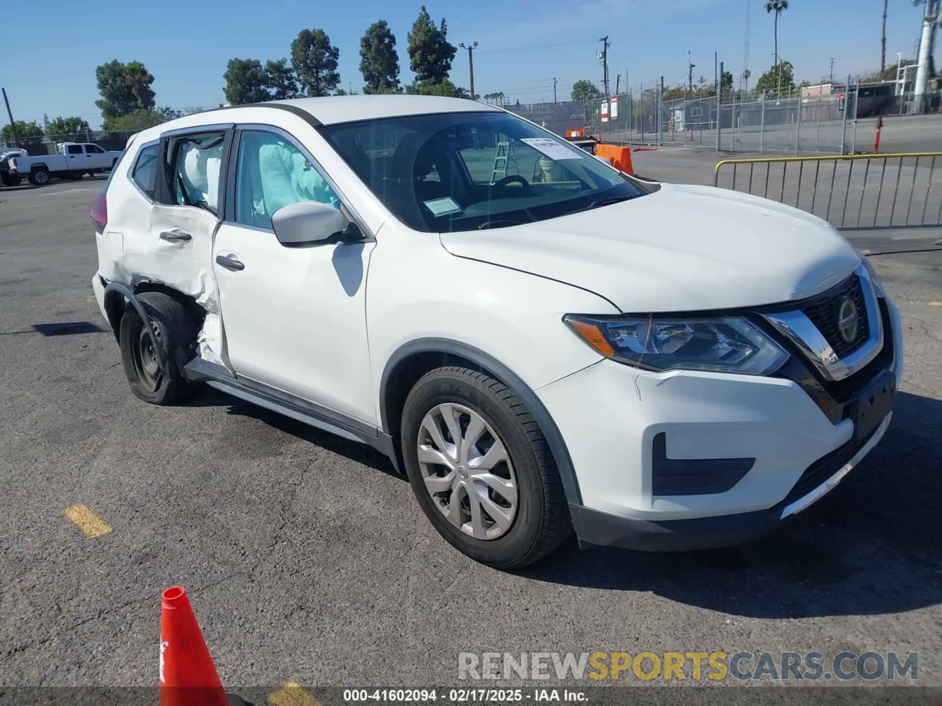 1 Photograph of a damaged car 5N1AT2MT5LC738189 NISSAN ROGUE 2020