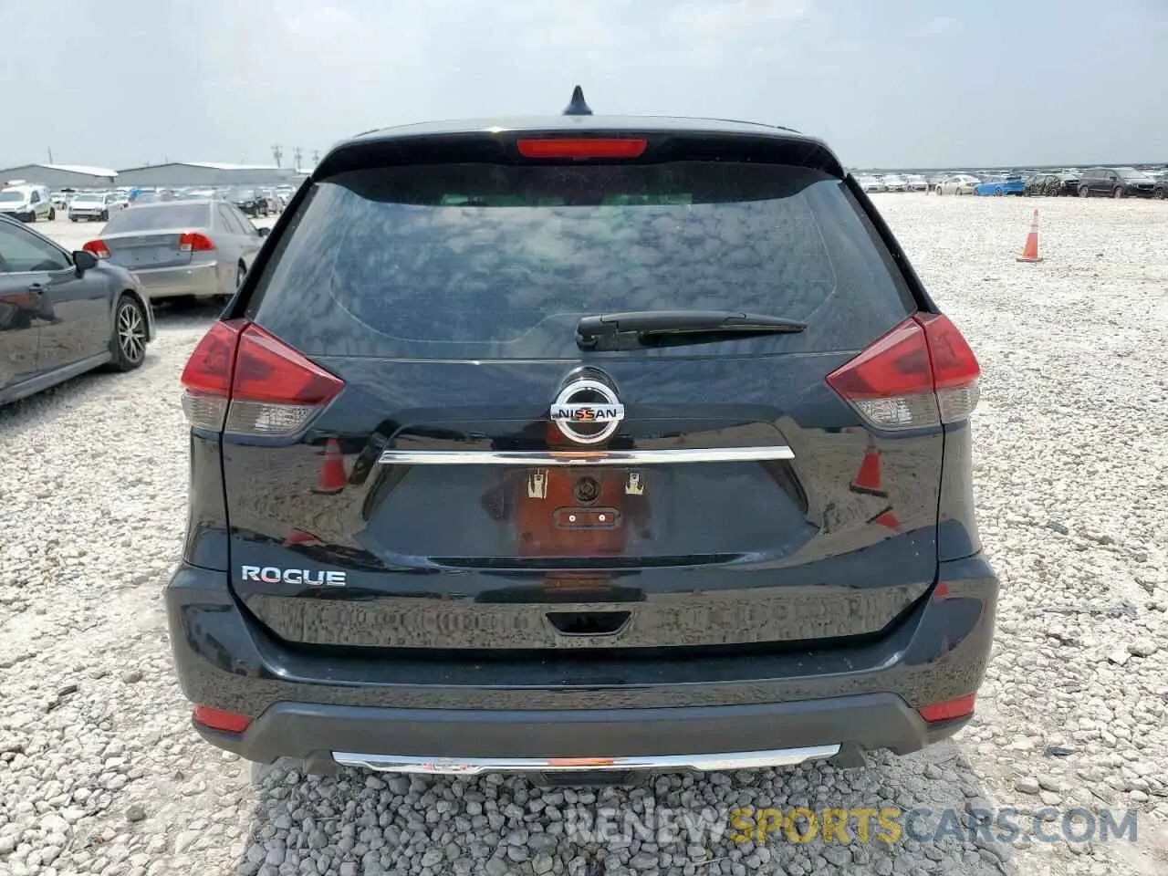 6 Photograph of a damaged car 5N1AT2MT5LC743697 NISSAN ROGUE 2020
