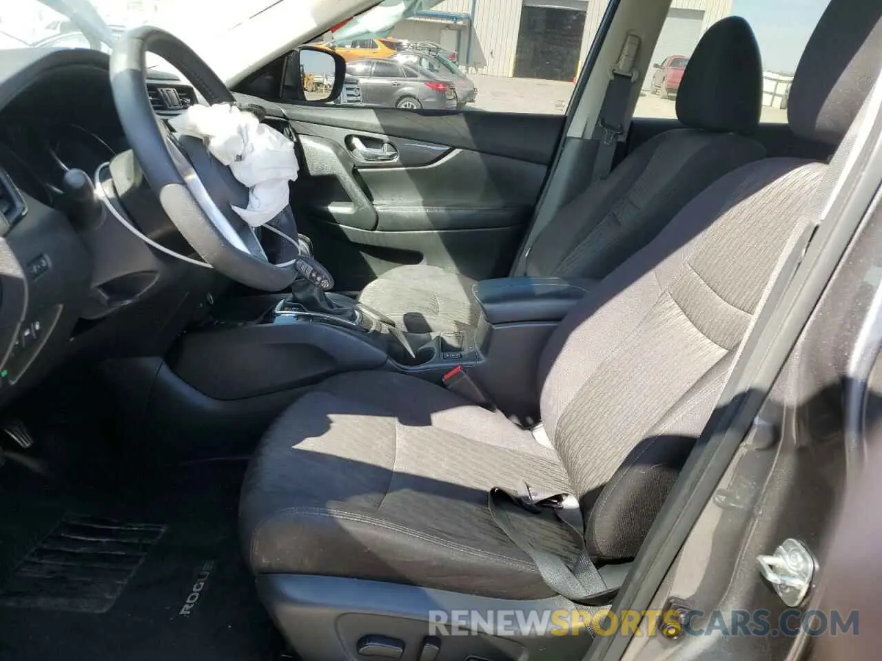 7 Photograph of a damaged car 5N1AT2MT5LC782712 NISSAN ROGUE 2020