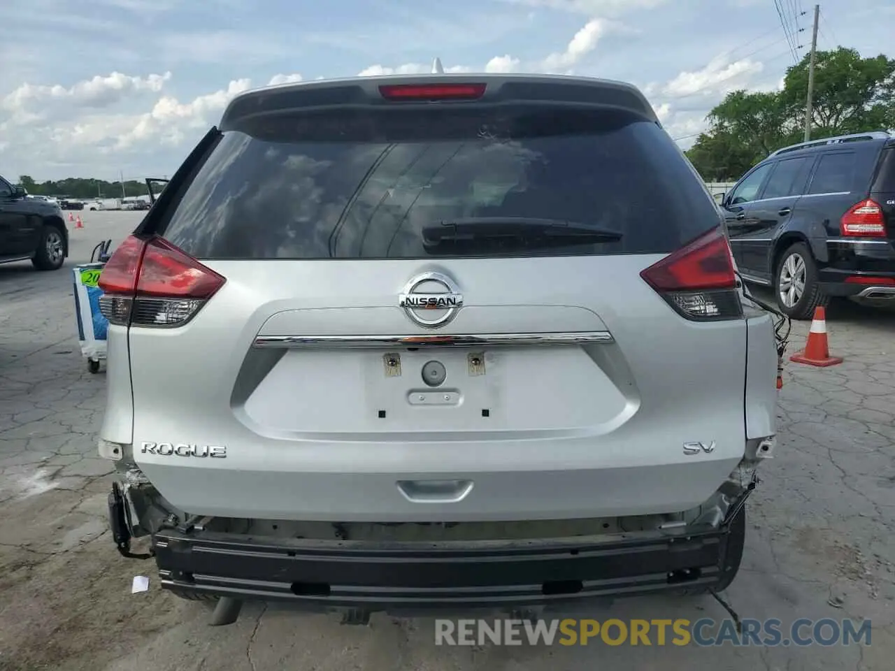 6 Photograph of a damaged car 5N1AT2MT5LC795590 NISSAN ROGUE 2020