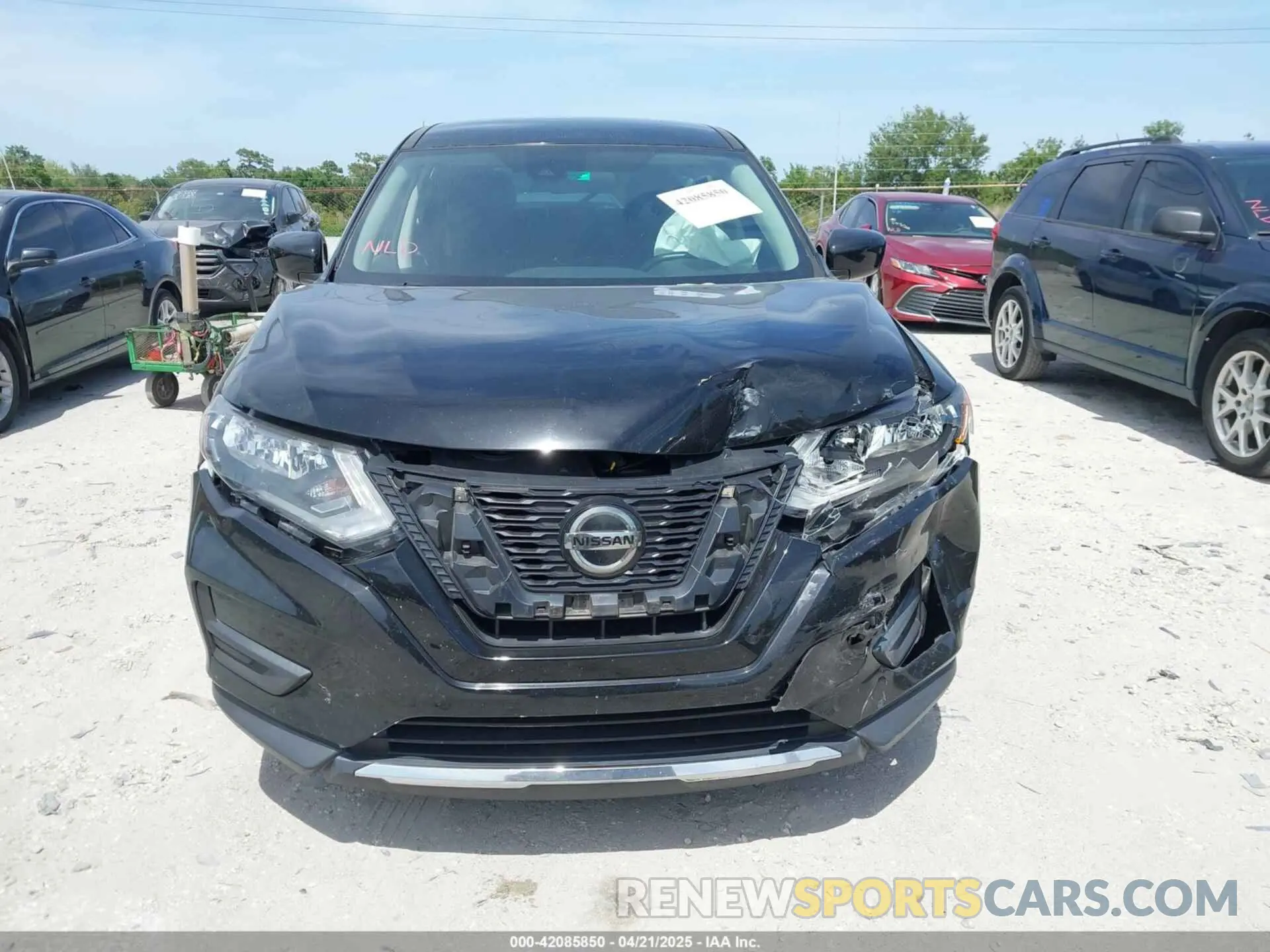 11 Photograph of a damaged car 5N1AT2MT5LC815269 NISSAN ROGUE 2020
