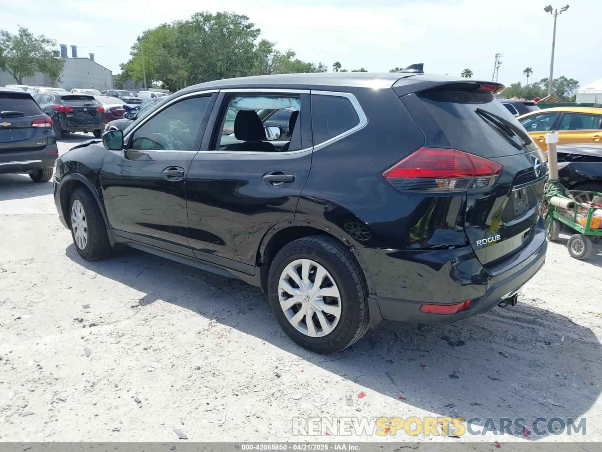 3 Photograph of a damaged car 5N1AT2MT5LC815269 NISSAN ROGUE 2020