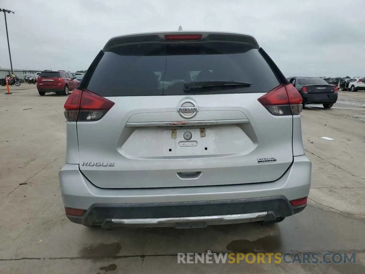 6 Photograph of a damaged car 5N1AT2MT6LC711311 NISSAN ROGUE 2020