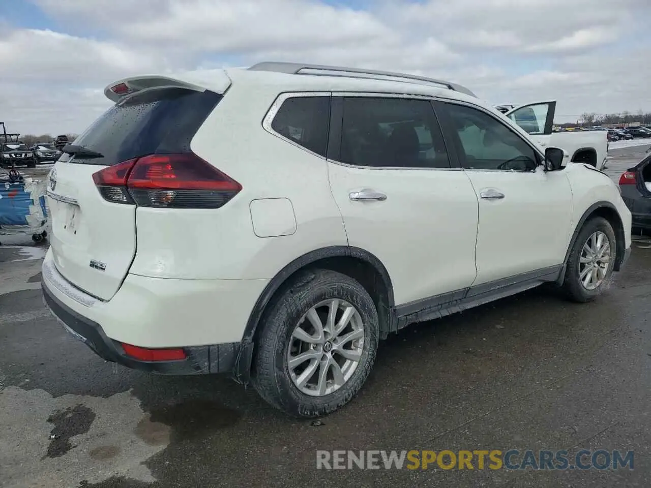 3 Photograph of a damaged car 5N1AT2MT6LC717402 NISSAN ROGUE 2020