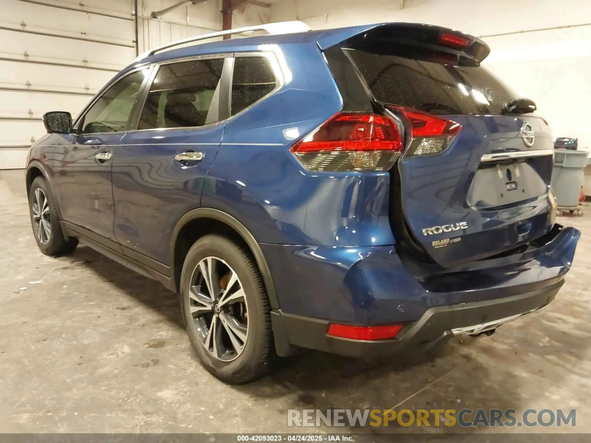3 Photograph of a damaged car 5N1AT2MT6LC749900 NISSAN ROGUE 2020