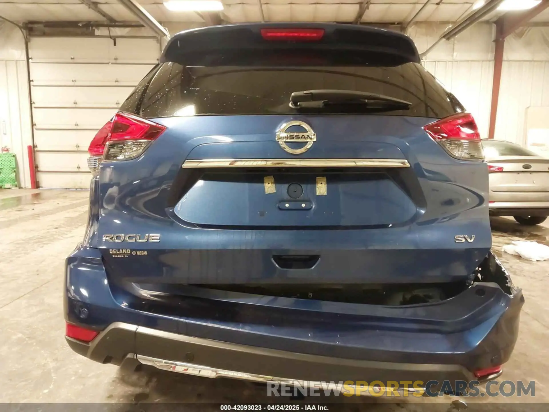 6 Photograph of a damaged car 5N1AT2MT6LC749900 NISSAN ROGUE 2020