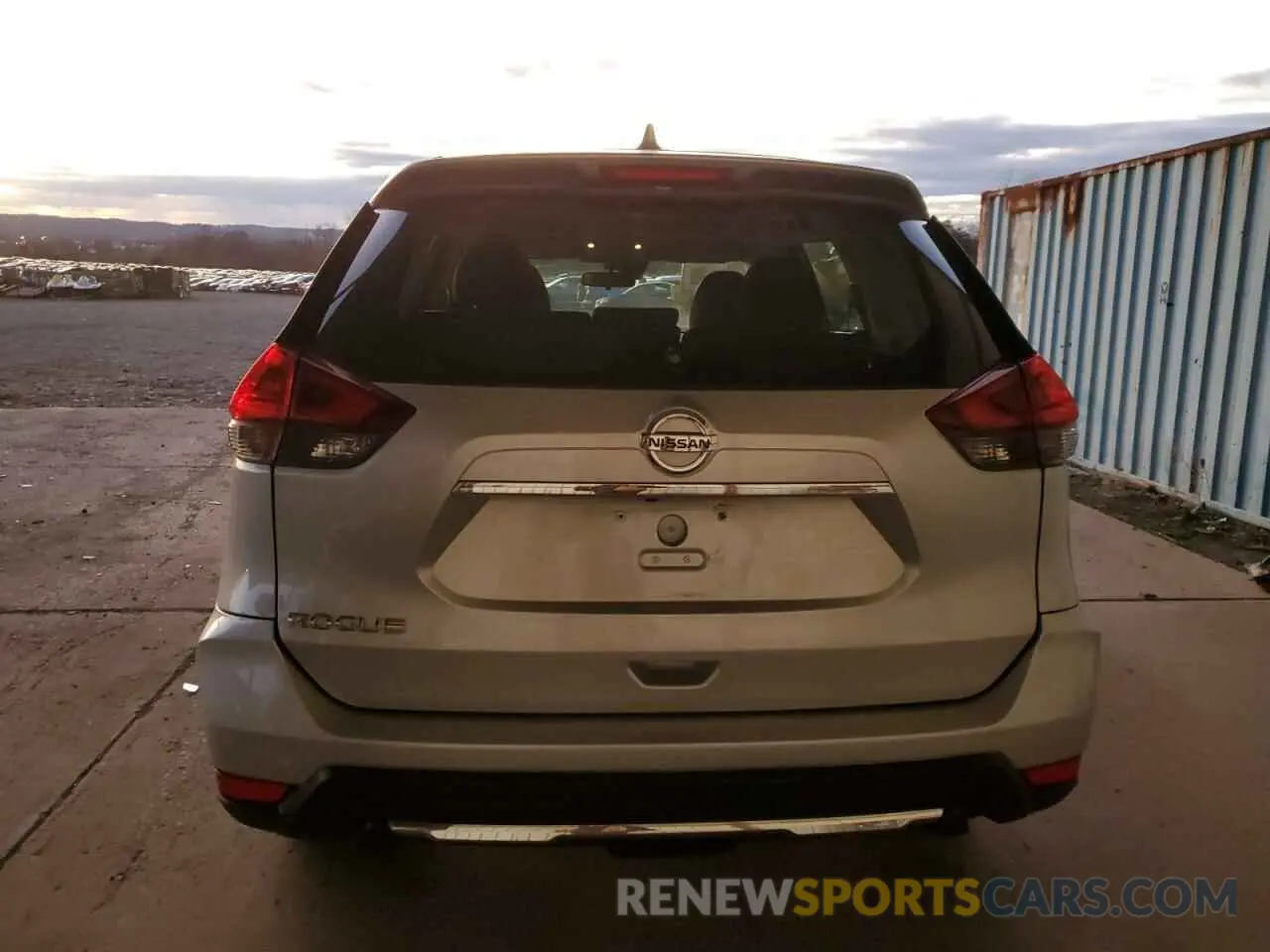 6 Photograph of a damaged car 5N1AT2MT6LC755079 NISSAN ROGUE 2020