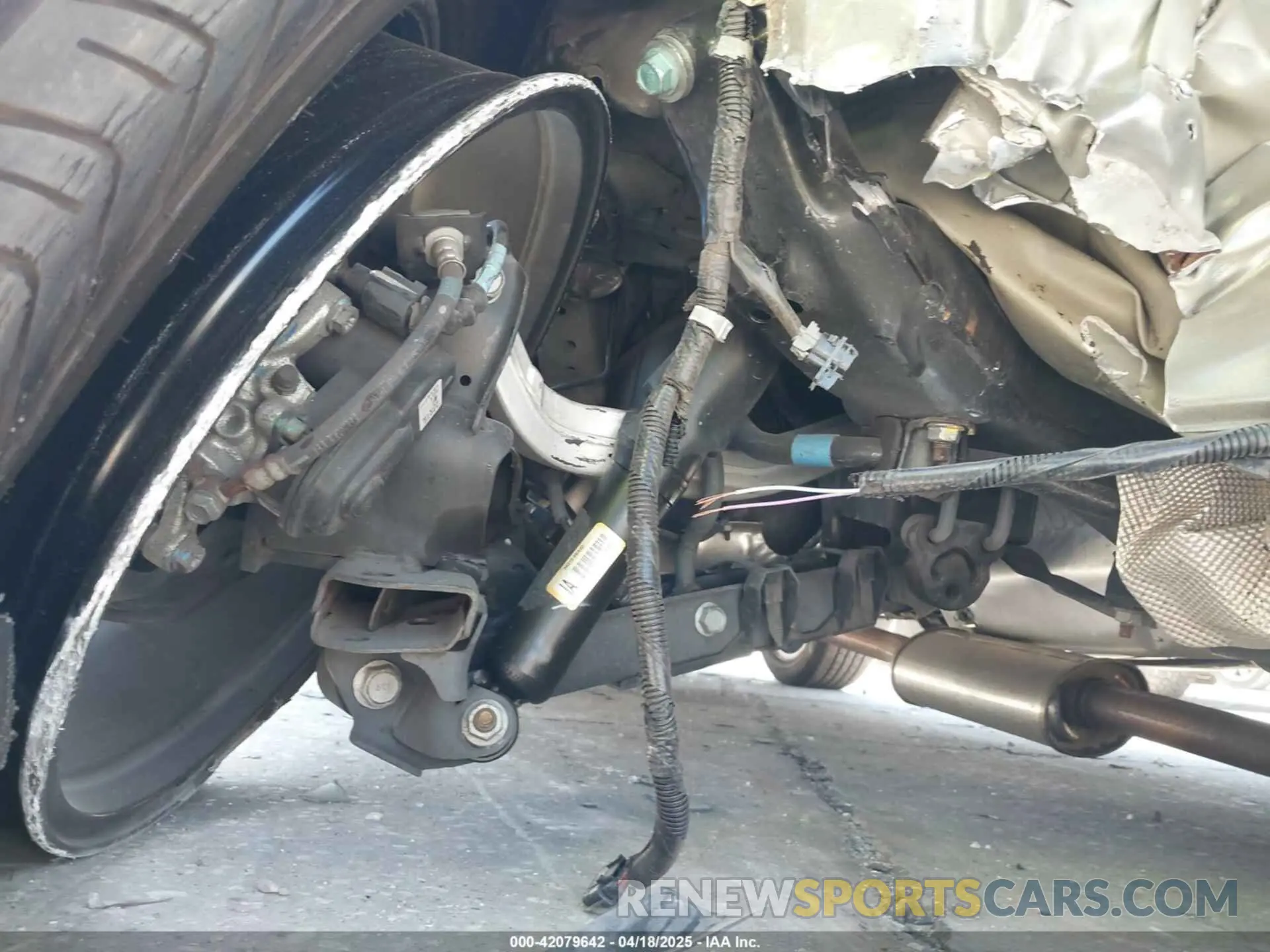 6 Photograph of a damaged car 5N1AT2MT6LC757964 NISSAN ROGUE 2020