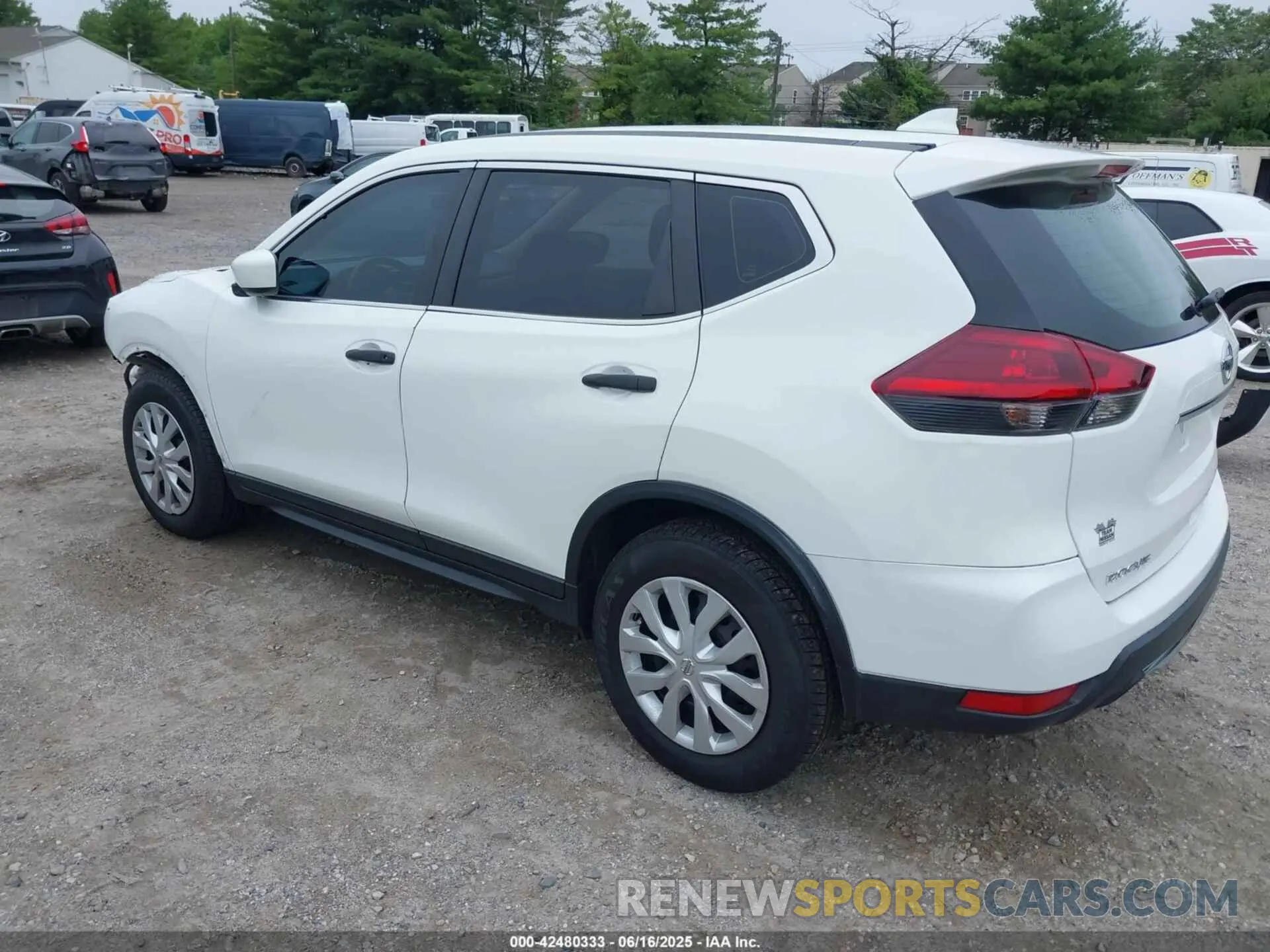 3 Photograph of a damaged car 5N1AT2MT6LC782363 NISSAN ROGUE 2020