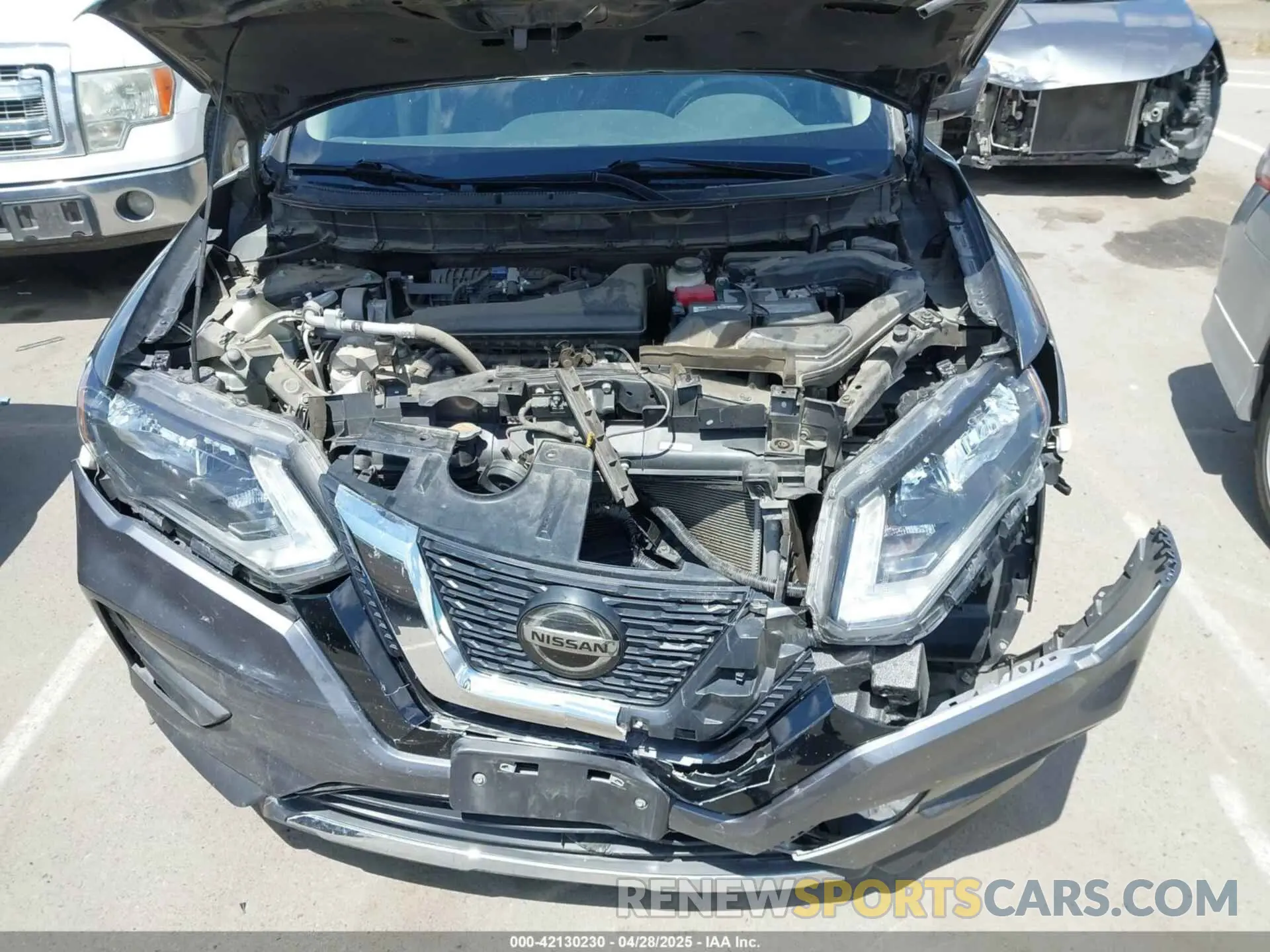 10 Photograph of a damaged car 5N1AT2MT7LC723290 NISSAN ROGUE 2020