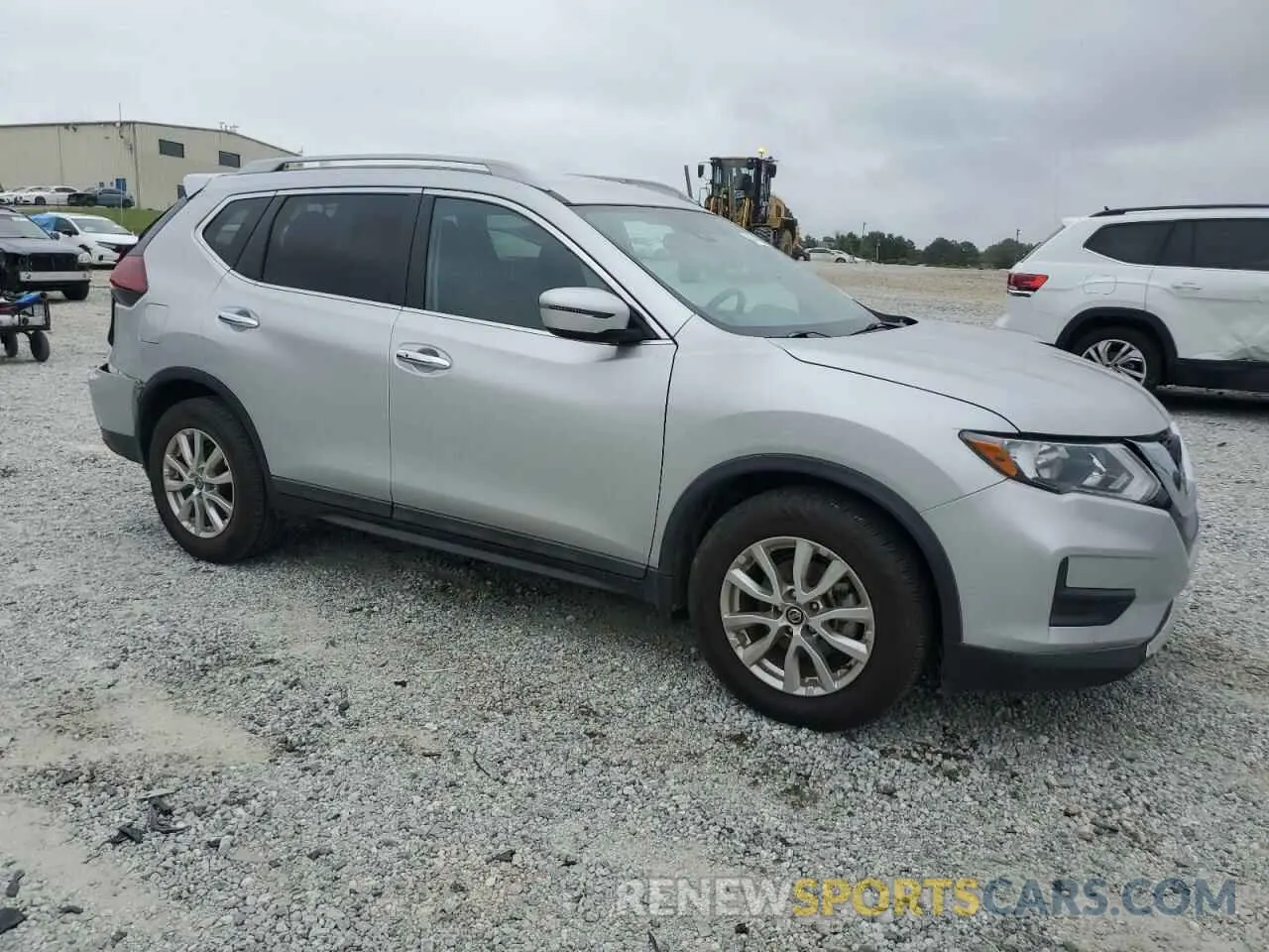 4 Photograph of a damaged car 5N1AT2MT7LC736752 NISSAN ROGUE 2020