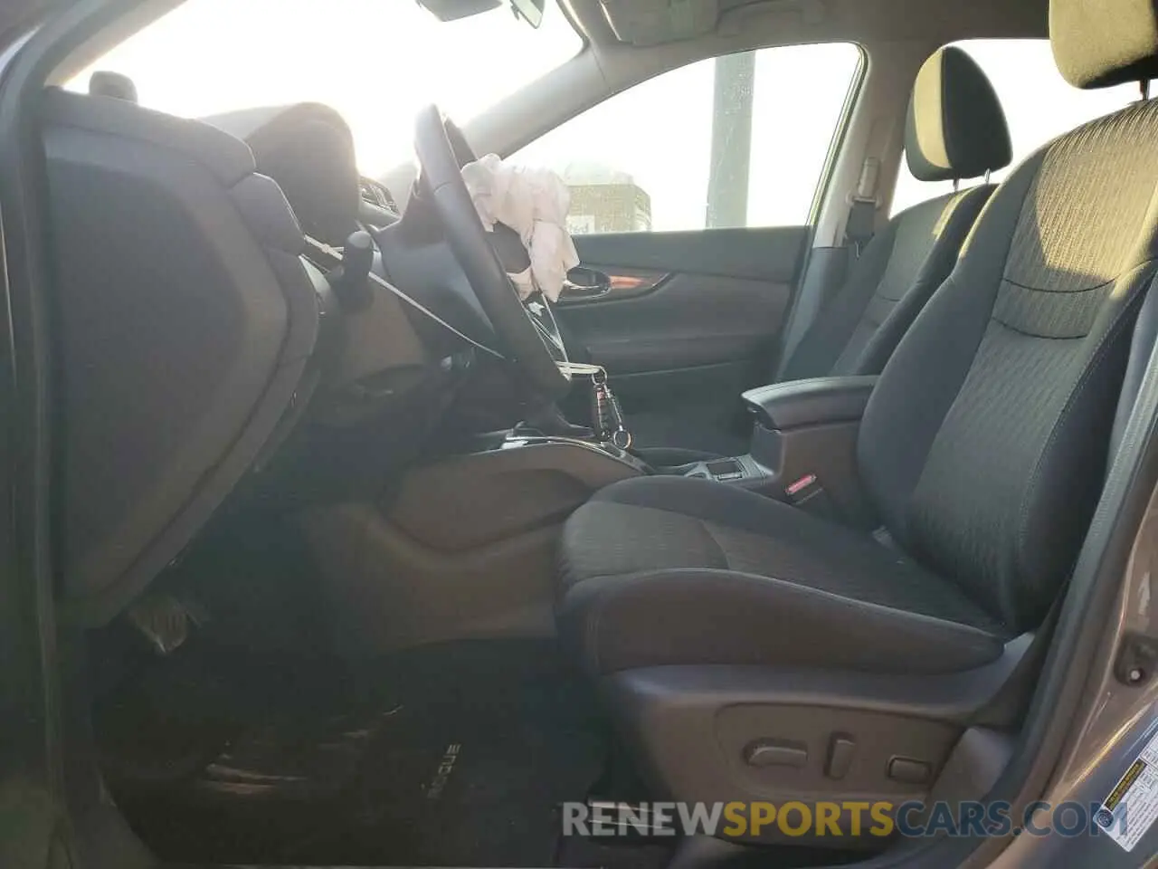 7 Photograph of a damaged car 5N1AT2MT7LC750523 NISSAN ROGUE 2020