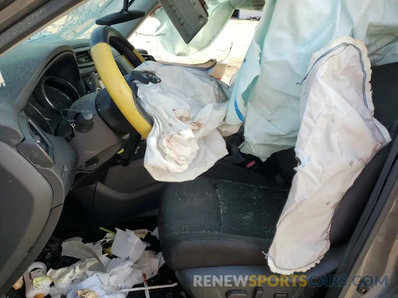 7 Photograph of a damaged car 5N1AT2MT7LC816357 NISSAN ROGUE 2020