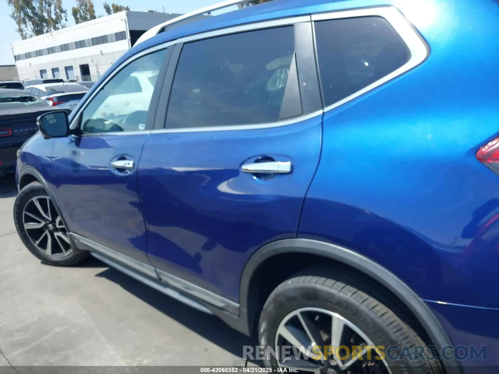 14 Photograph of a damaged car 5N1AT2MT8LC709429 NISSAN ROGUE 2020