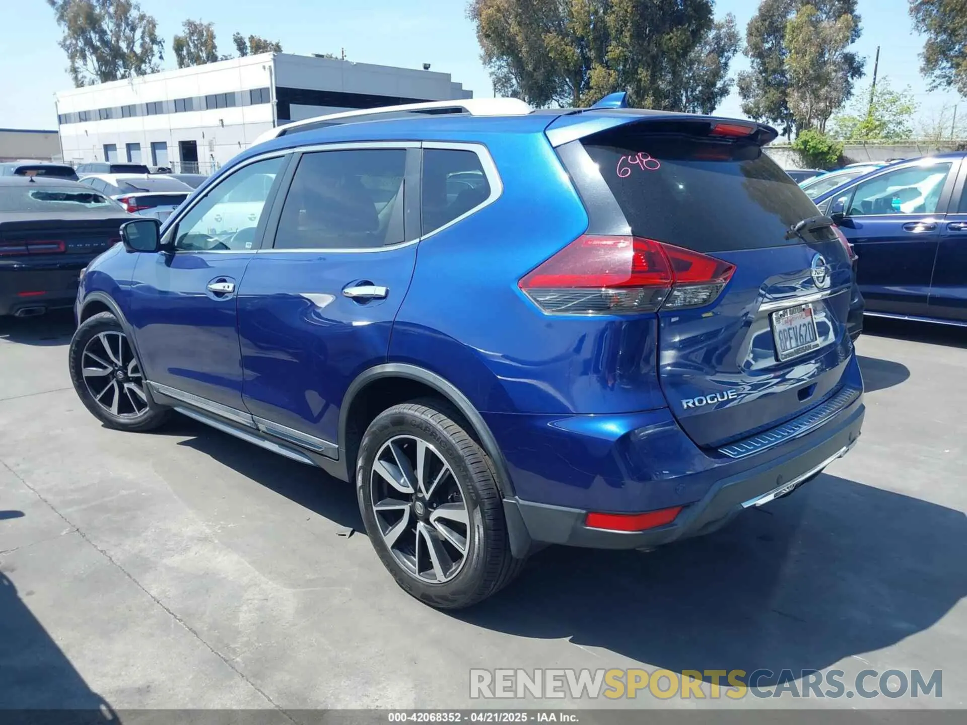 3 Photograph of a damaged car 5N1AT2MT8LC709429 NISSAN ROGUE 2020
