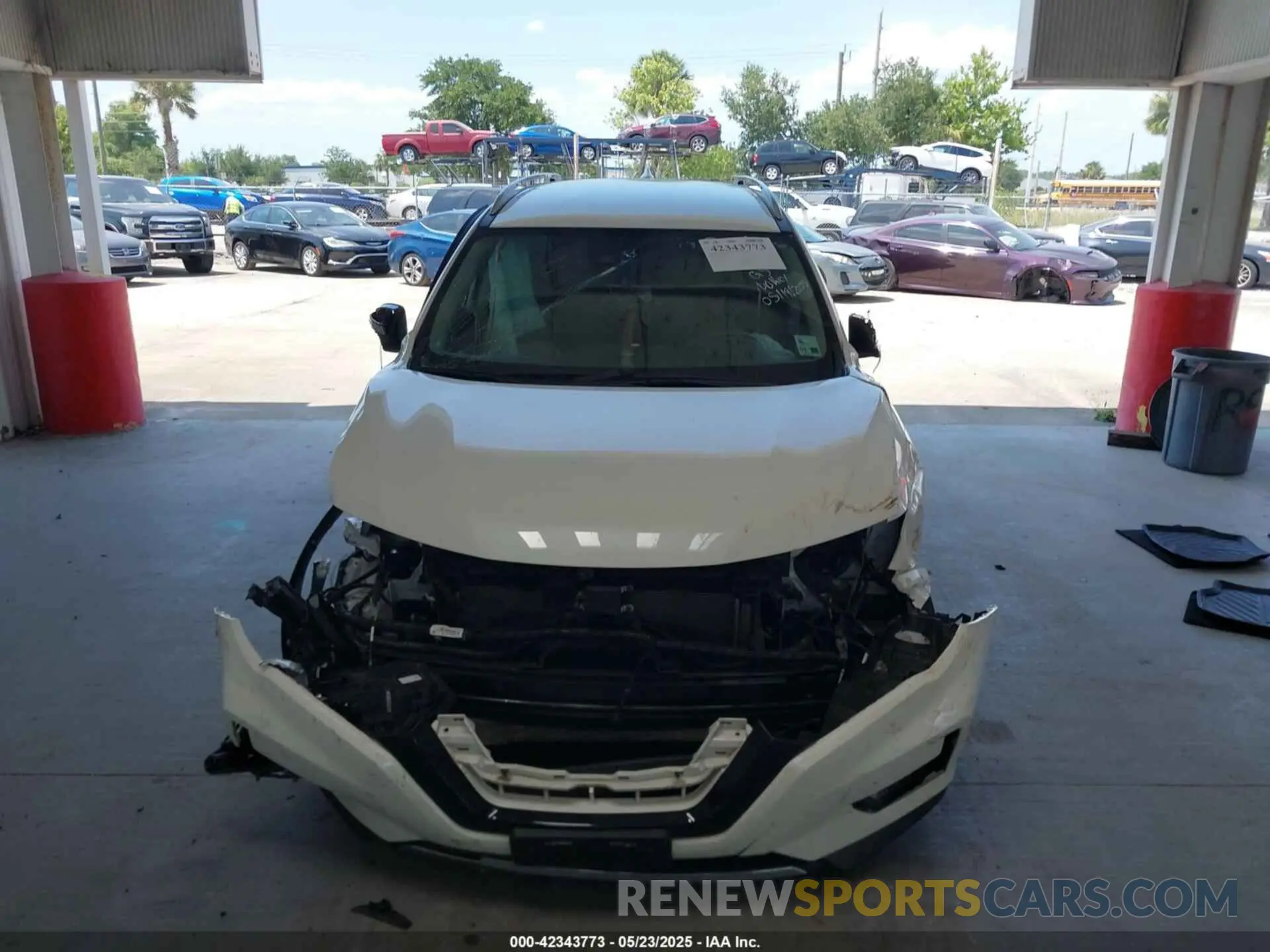 11 Photograph of a damaged car 5N1AT2MT8LC751633 NISSAN ROGUE 2020