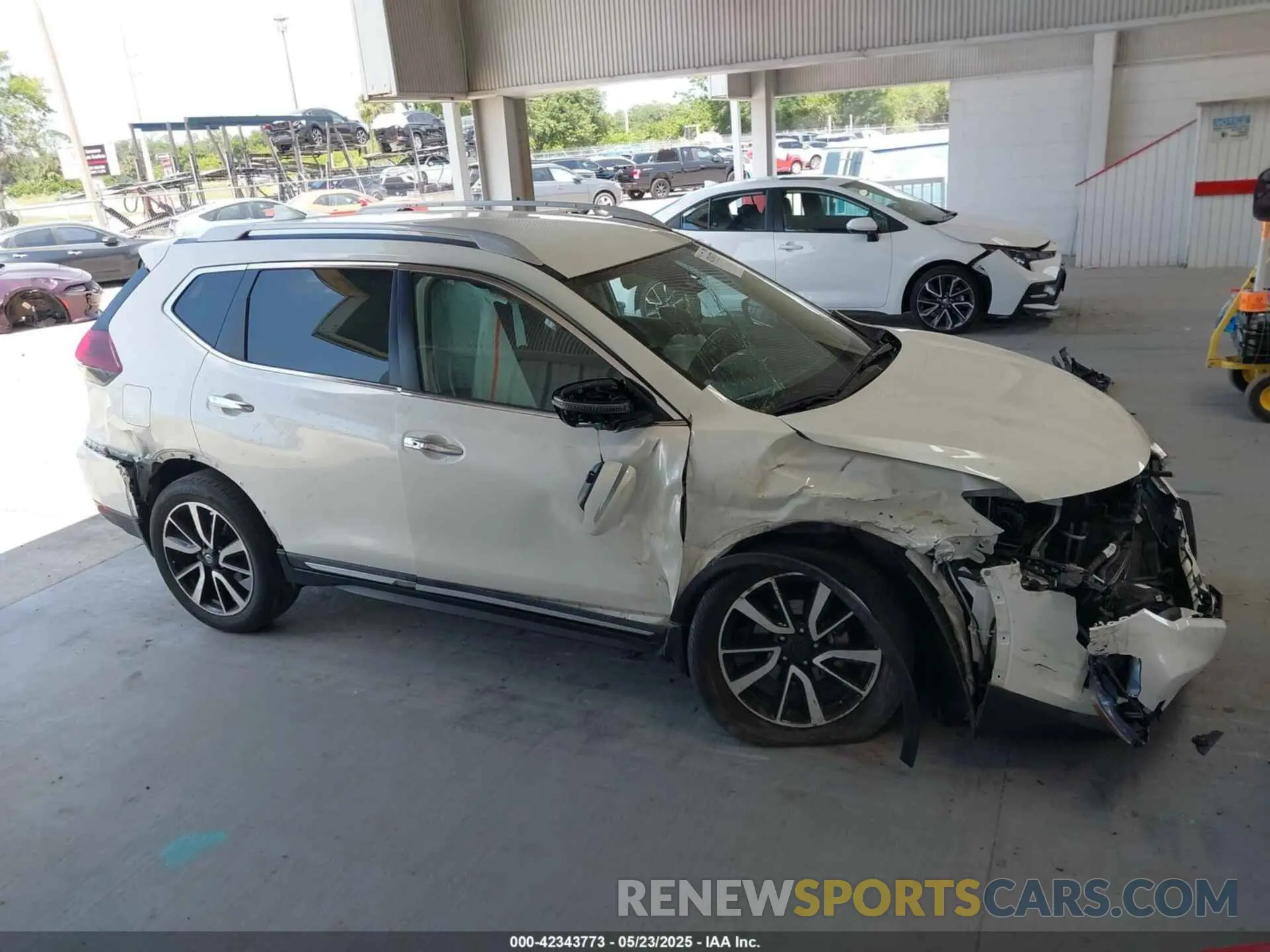 12 Photograph of a damaged car 5N1AT2MT8LC751633 NISSAN ROGUE 2020
