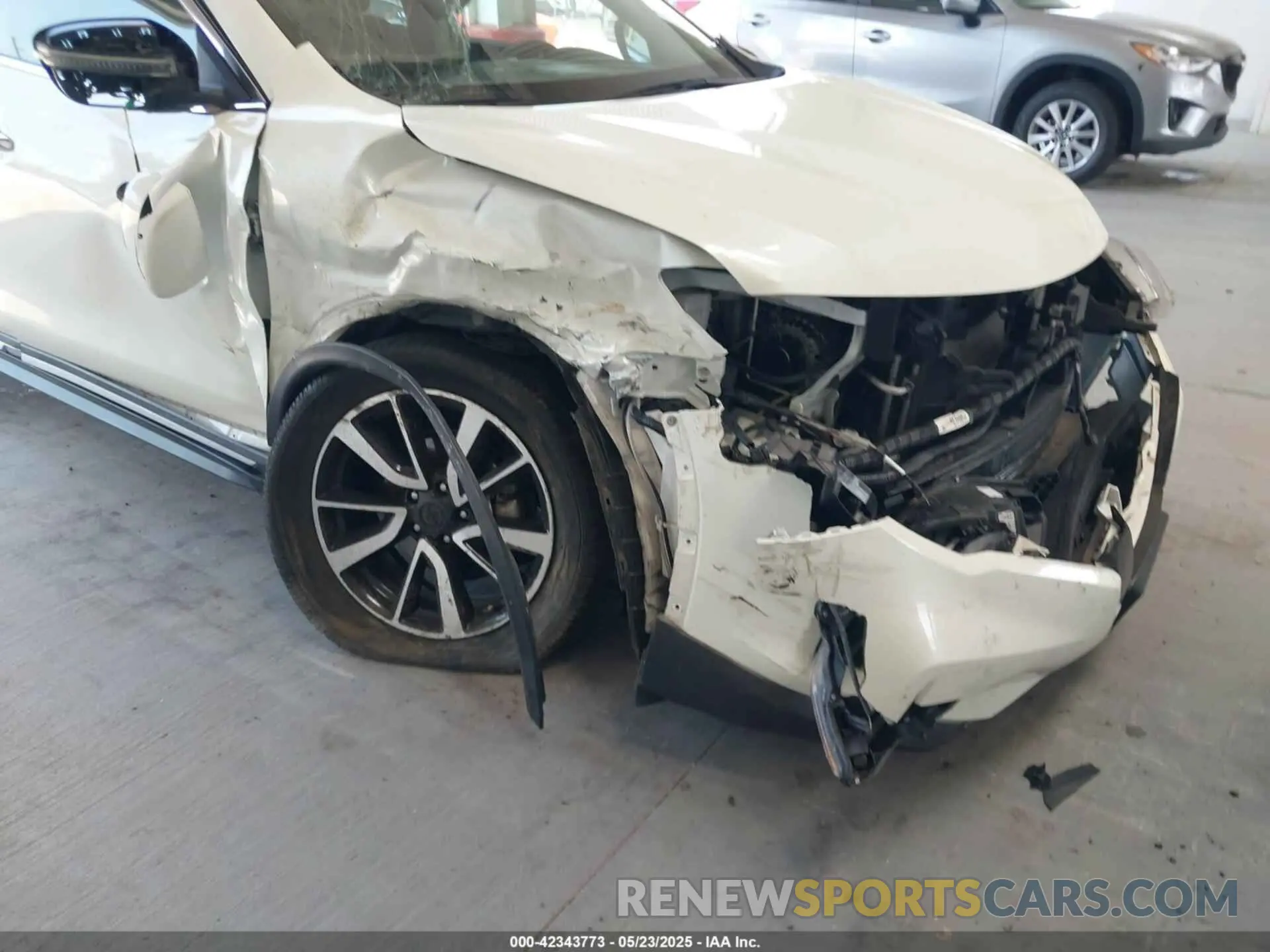 6 Photograph of a damaged car 5N1AT2MT8LC751633 NISSAN ROGUE 2020