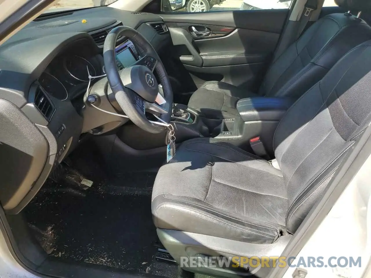 7 Photograph of a damaged car 5N1AT2MT8LC771316 NISSAN ROGUE 2020