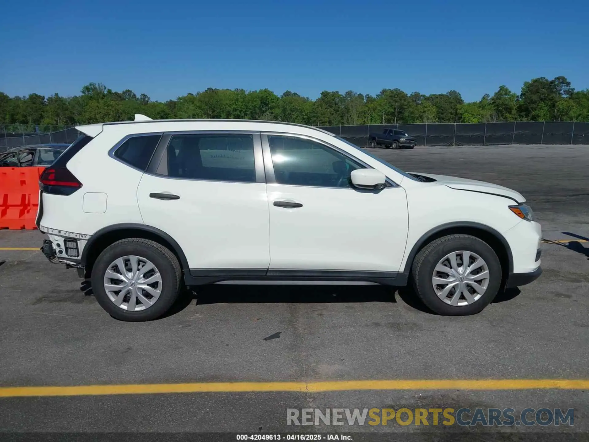 14 Photograph of a damaged car 5N1AT2MT8LC774443 NISSAN ROGUE 2020