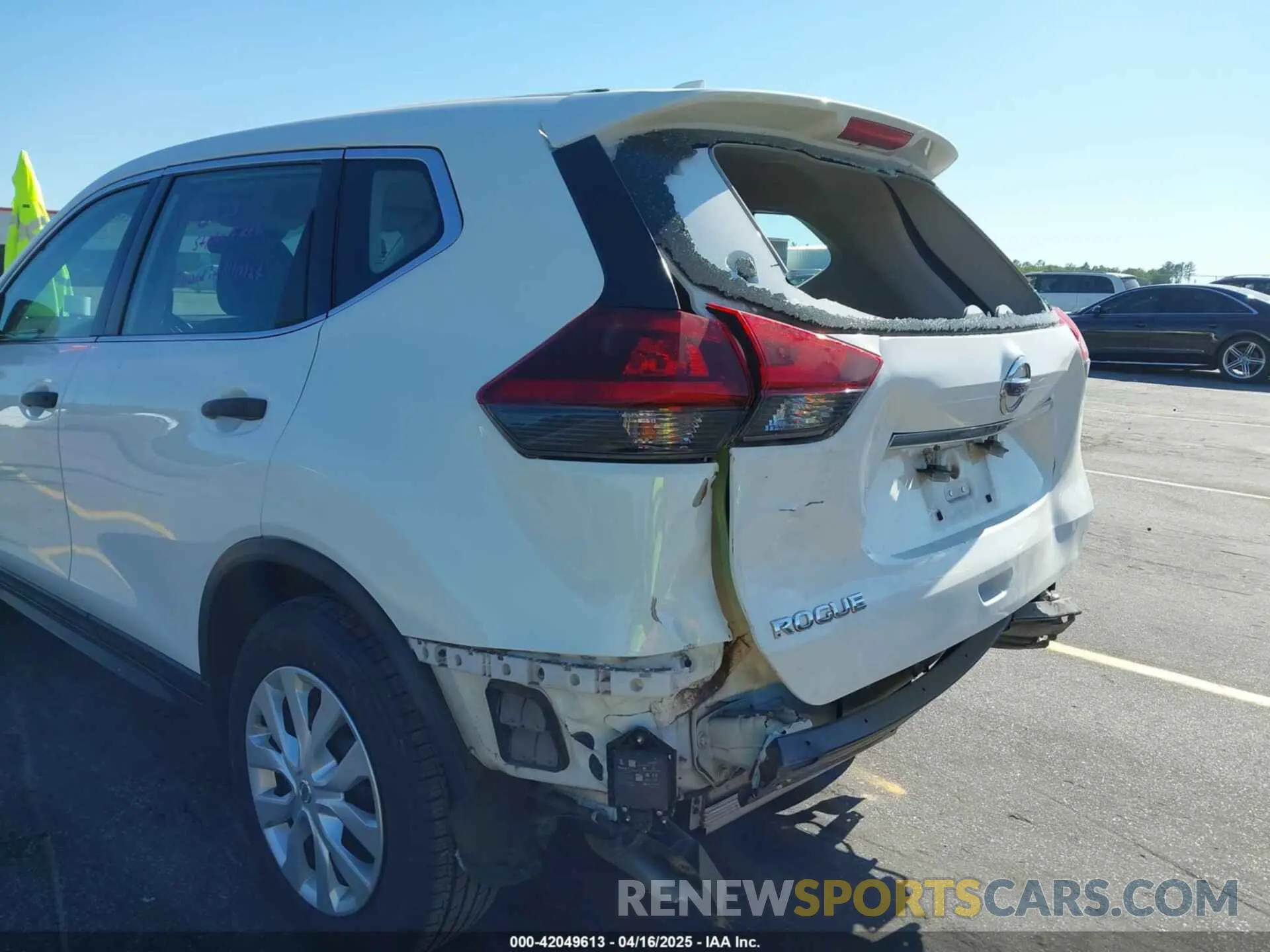 20 Photograph of a damaged car 5N1AT2MT8LC774443 NISSAN ROGUE 2020