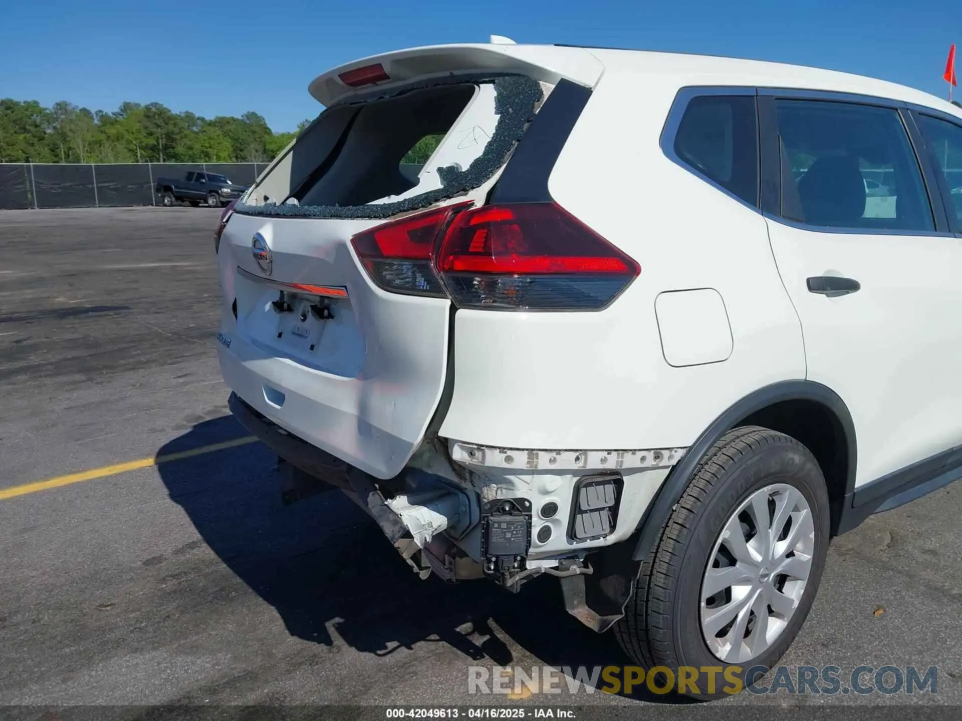 21 Photograph of a damaged car 5N1AT2MT8LC774443 NISSAN ROGUE 2020
