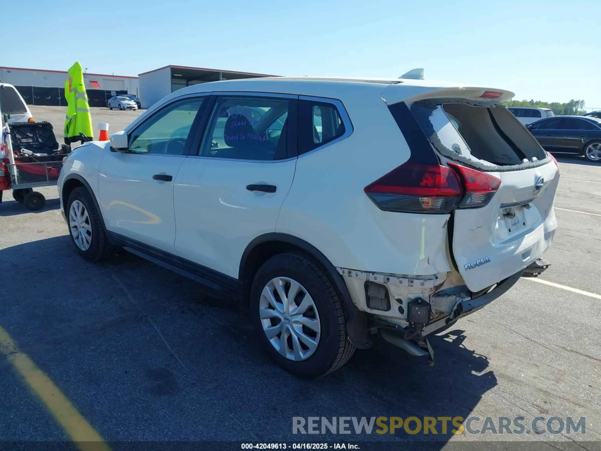 3 Photograph of a damaged car 5N1AT2MT8LC774443 NISSAN ROGUE 2020