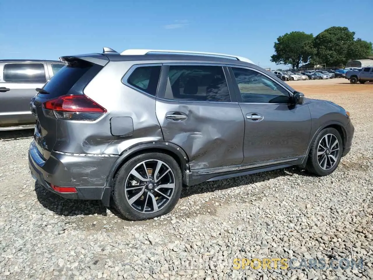 3 Photograph of a damaged car 5N1AT2MT9LC705471 NISSAN ROGUE 2020