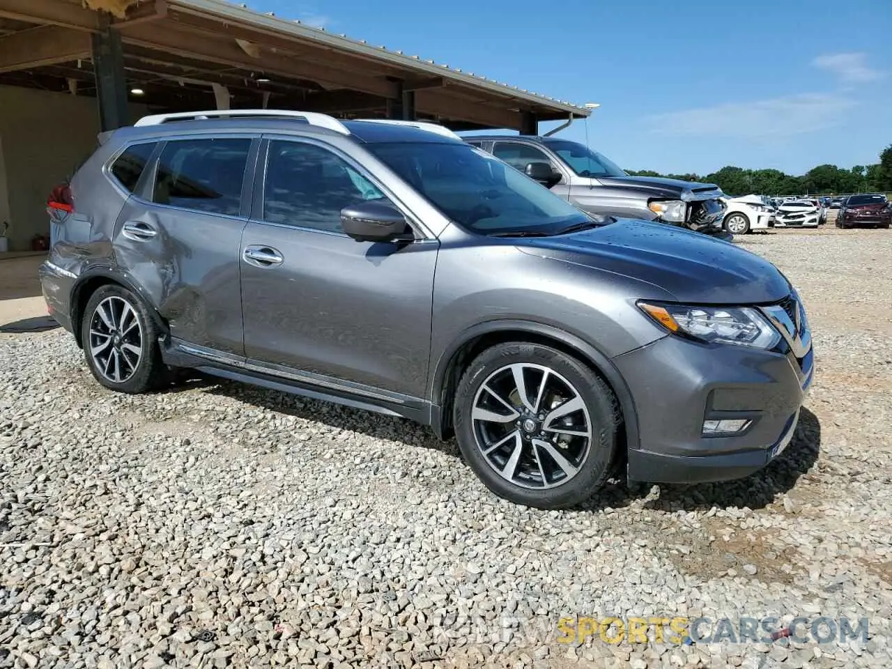 4 Photograph of a damaged car 5N1AT2MT9LC705471 NISSAN ROGUE 2020