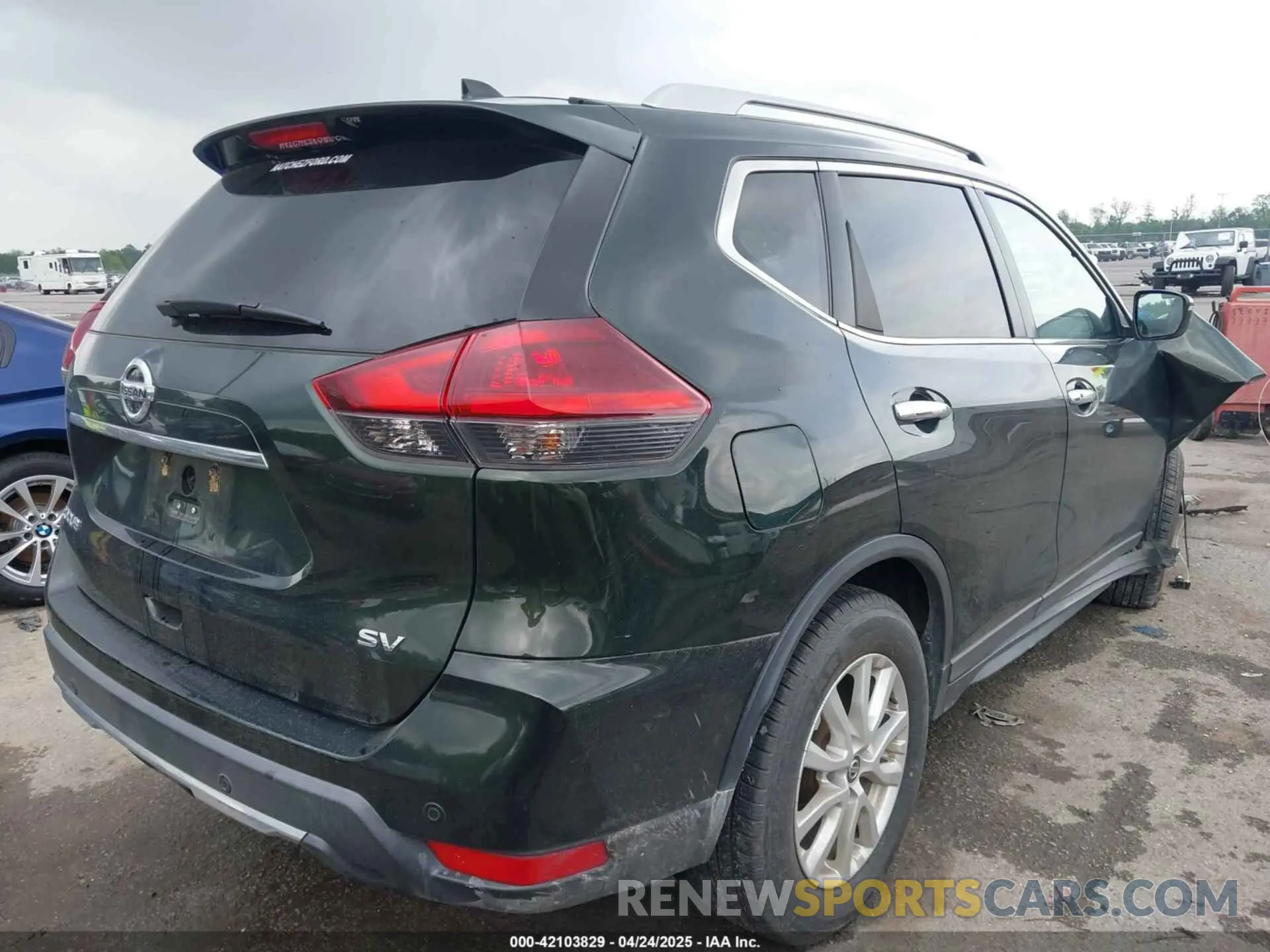 4 Photograph of a damaged car 5N1AT2MT9LC705860 NISSAN ROGUE 2020