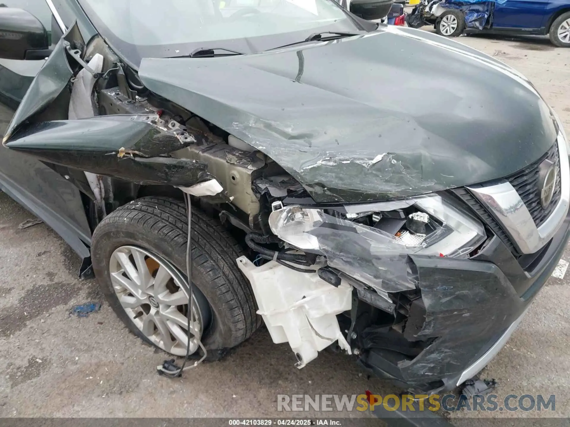 6 Photograph of a damaged car 5N1AT2MT9LC705860 NISSAN ROGUE 2020