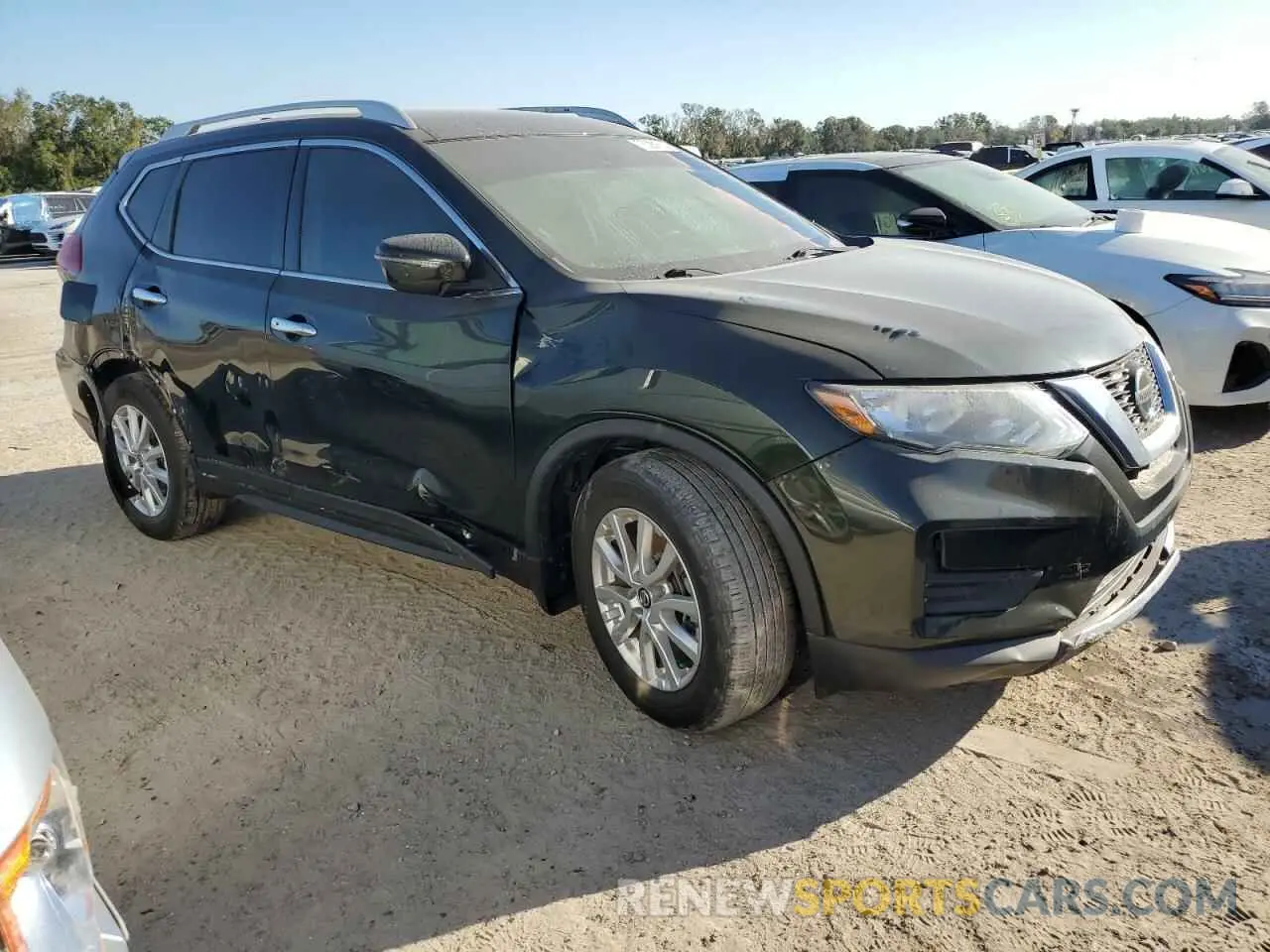 4 Photograph of a damaged car 5N1AT2MT9LC730807 NISSAN ROGUE 2020