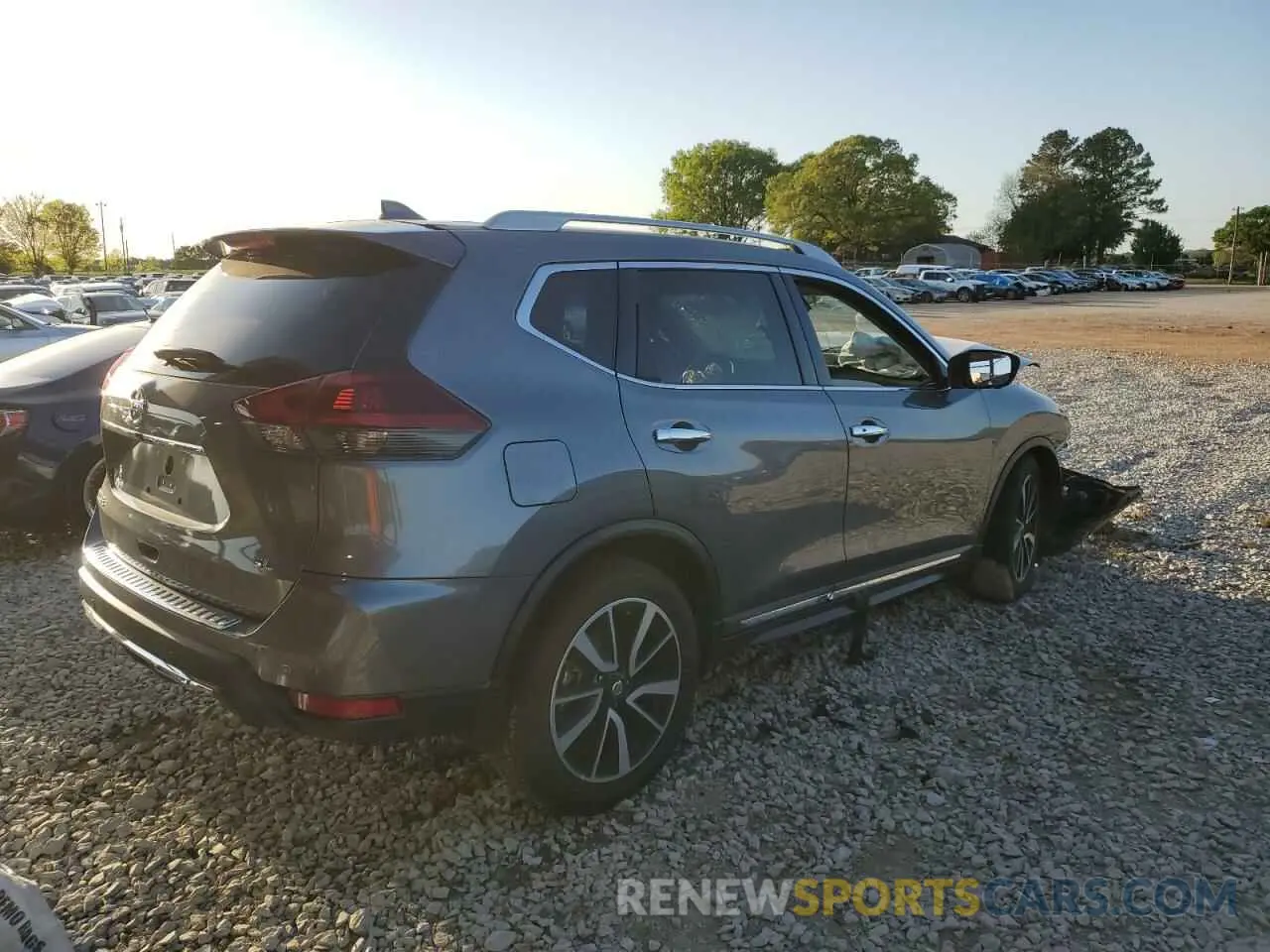 3 Photograph of a damaged car 5N1AT2MT9LC750376 NISSAN ROGUE 2020