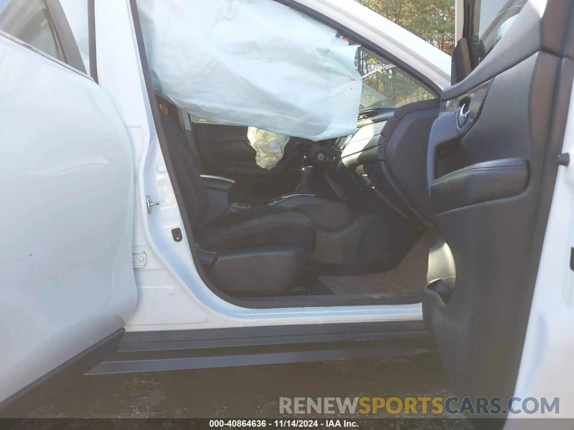 5 Photograph of a damaged car 5N1AT2MT9LC760423 NISSAN ROGUE 2020