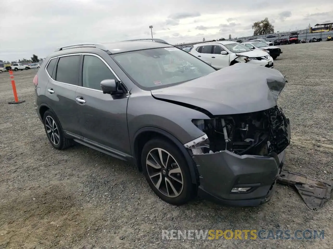 4 Photograph of a damaged car 5N1AT2MTXLC703907 NISSAN ROGUE 2020