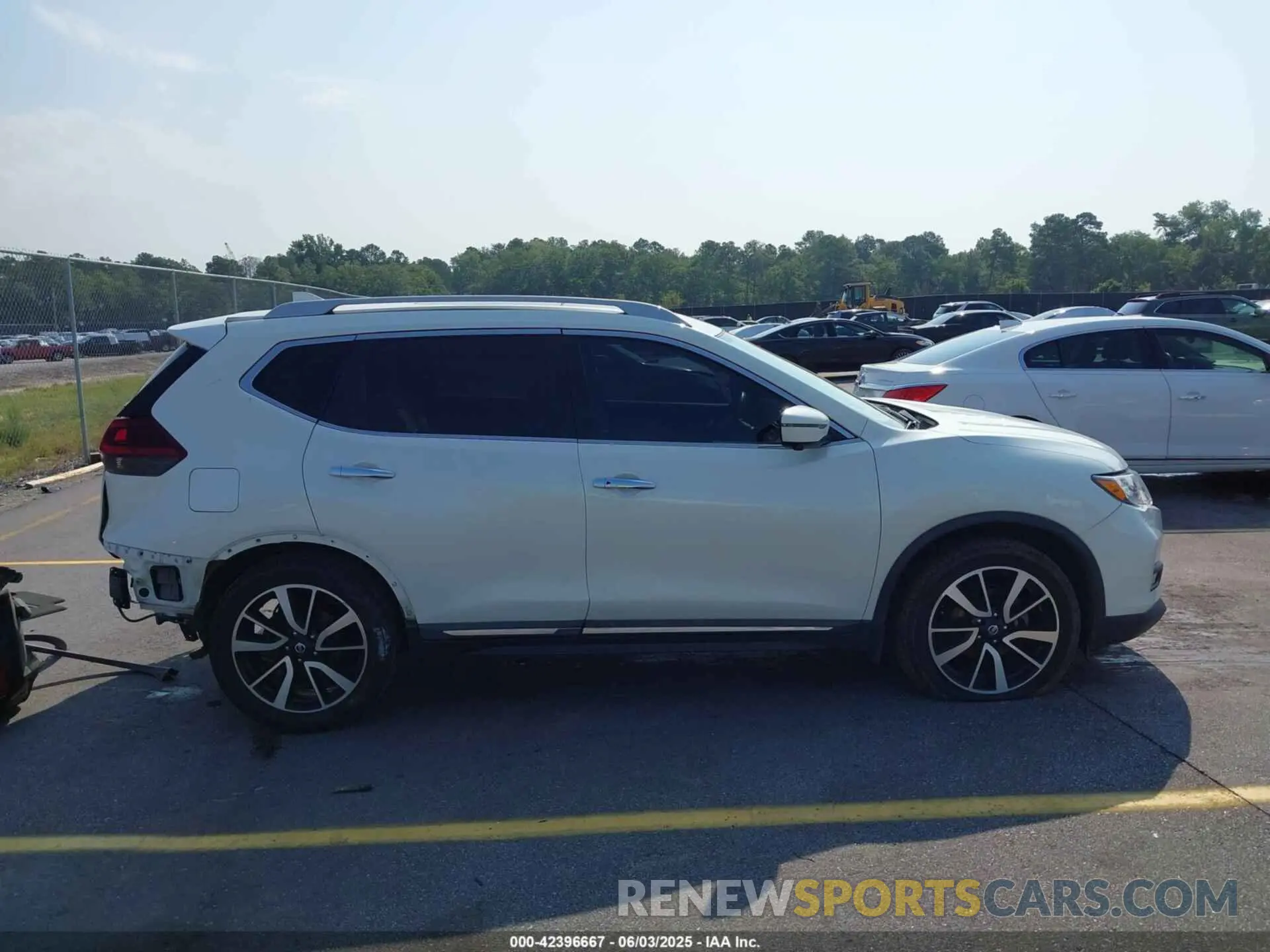 14 Photograph of a damaged car 5N1AT2MTXLC709092 NISSAN ROGUE 2020