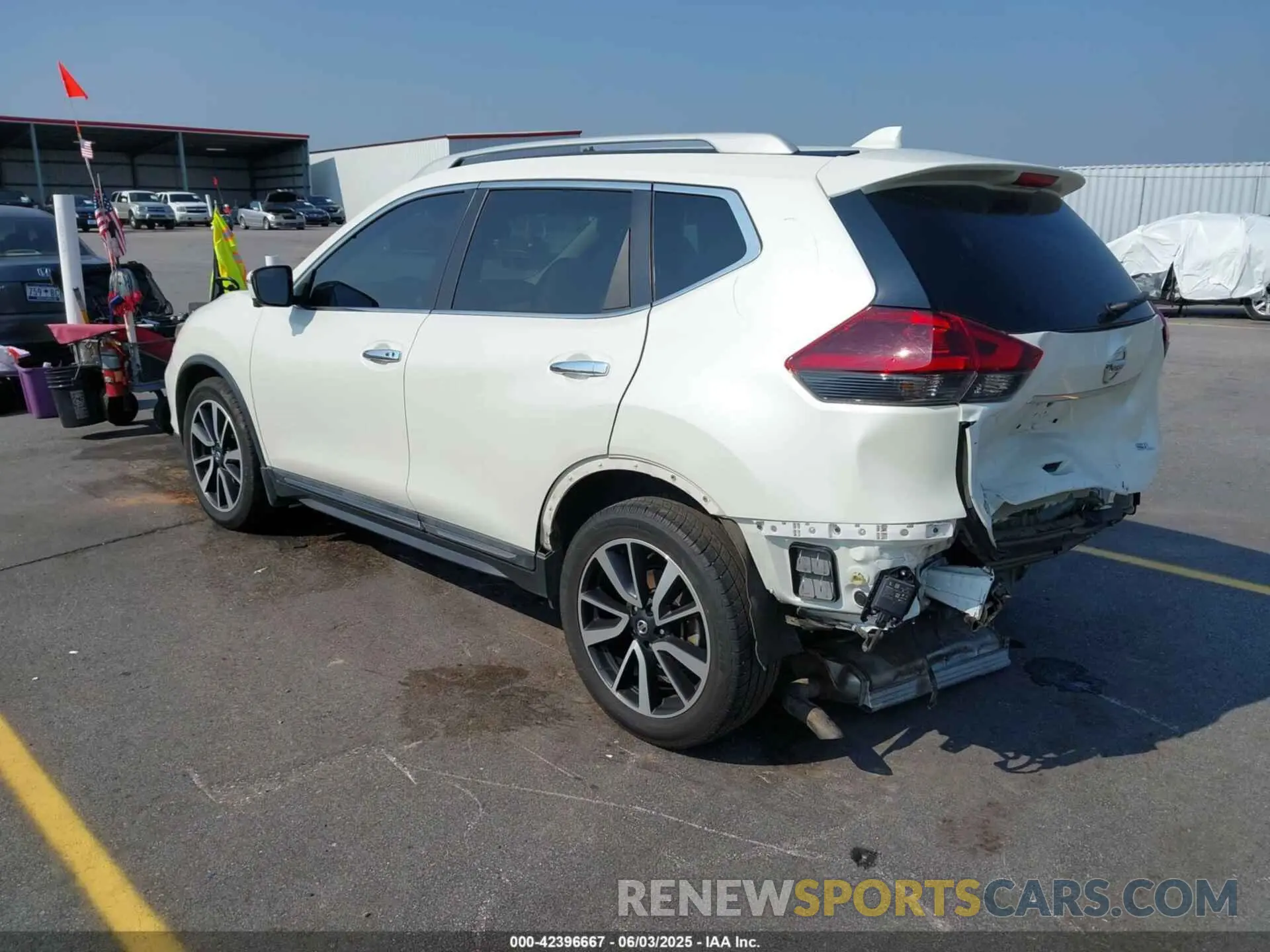 3 Photograph of a damaged car 5N1AT2MTXLC709092 NISSAN ROGUE 2020