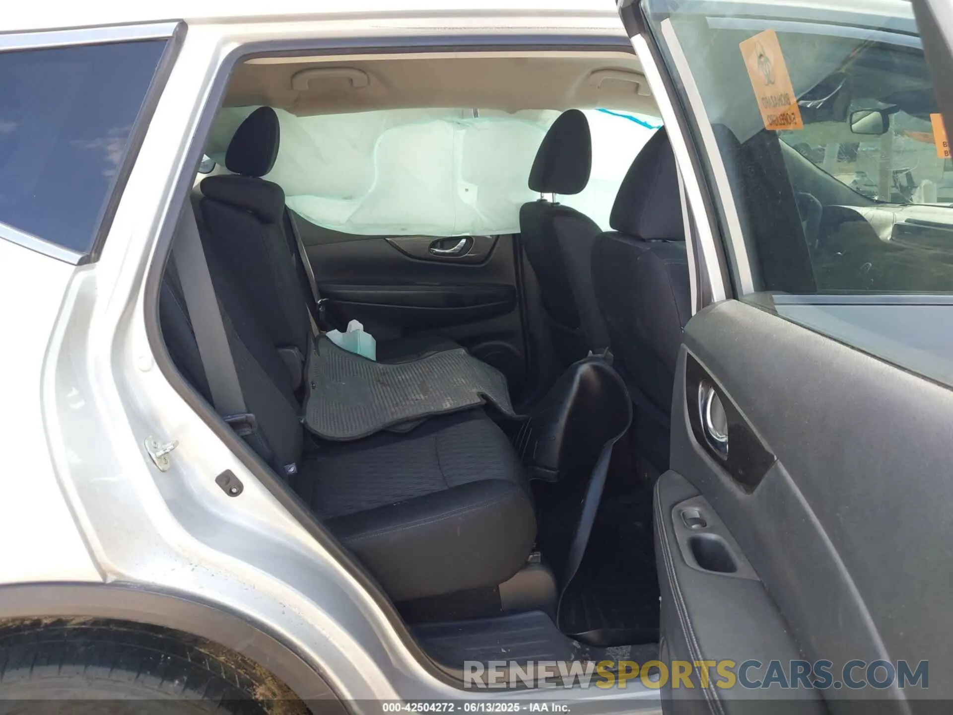 8 Photograph of a damaged car 5N1AT2MTXLC720948 NISSAN ROGUE 2020