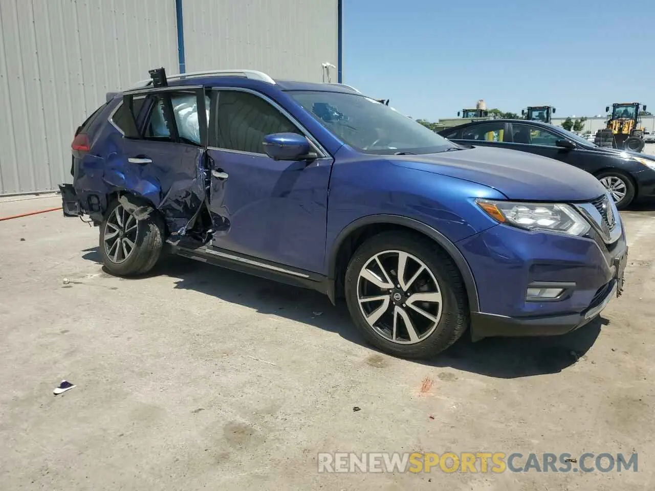 4 Photograph of a damaged car 5N1AT2MTXLC771429 NISSAN ROGUE 2020