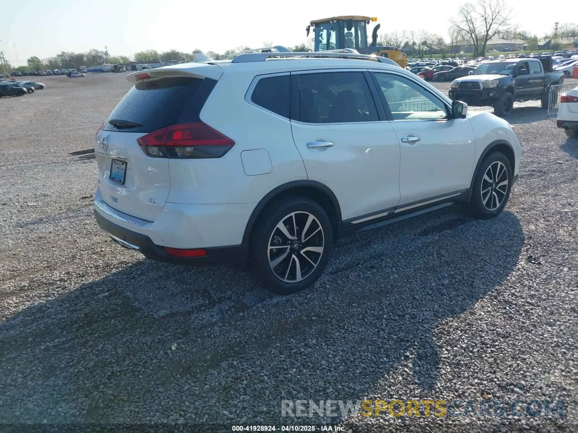 4 Photograph of a damaged car 5N1AT2MTXLC772242 NISSAN ROGUE 2020