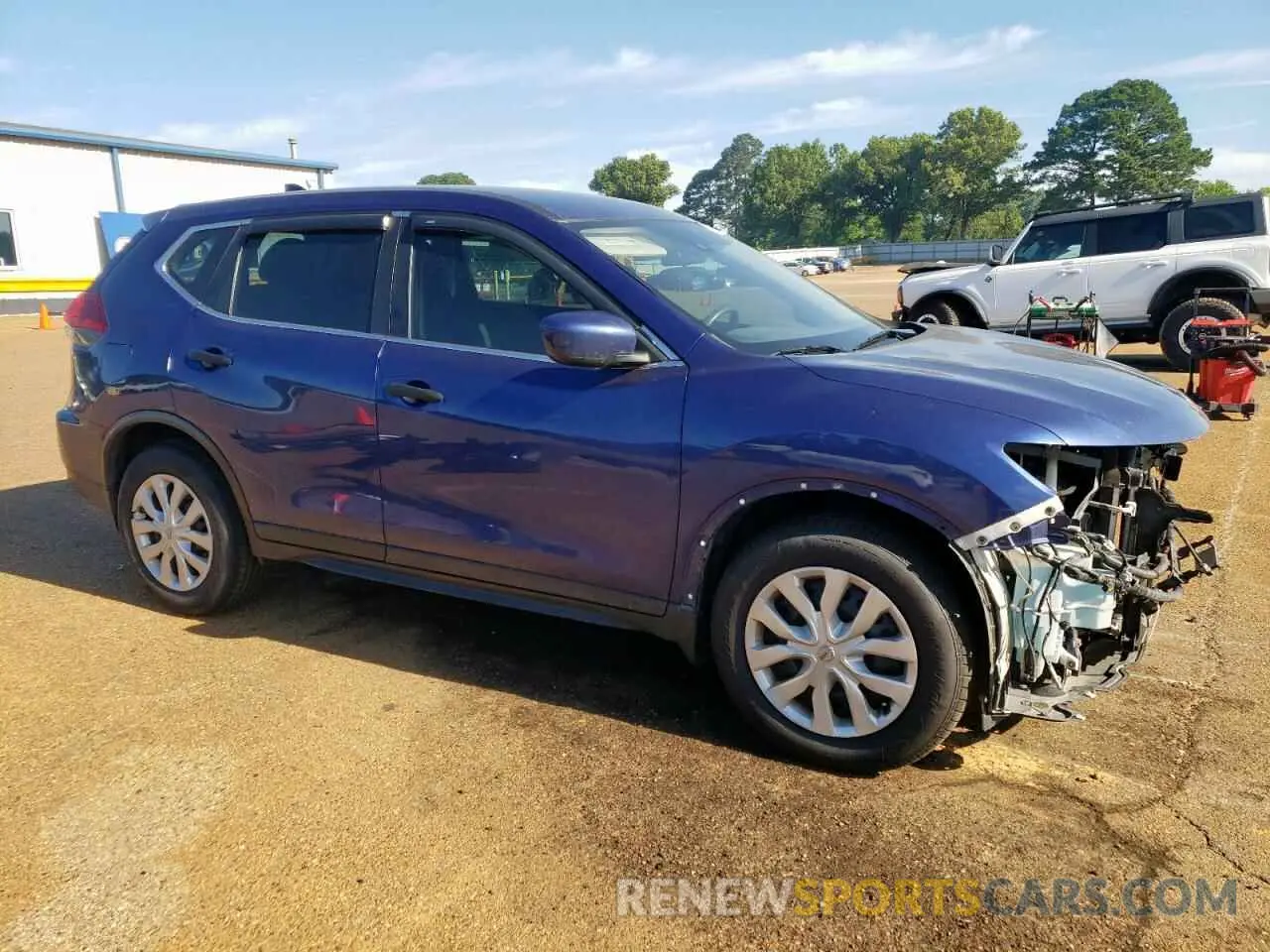 4 Photograph of a damaged car 5N1AT2MTXLC795729 NISSAN ROGUE 2020