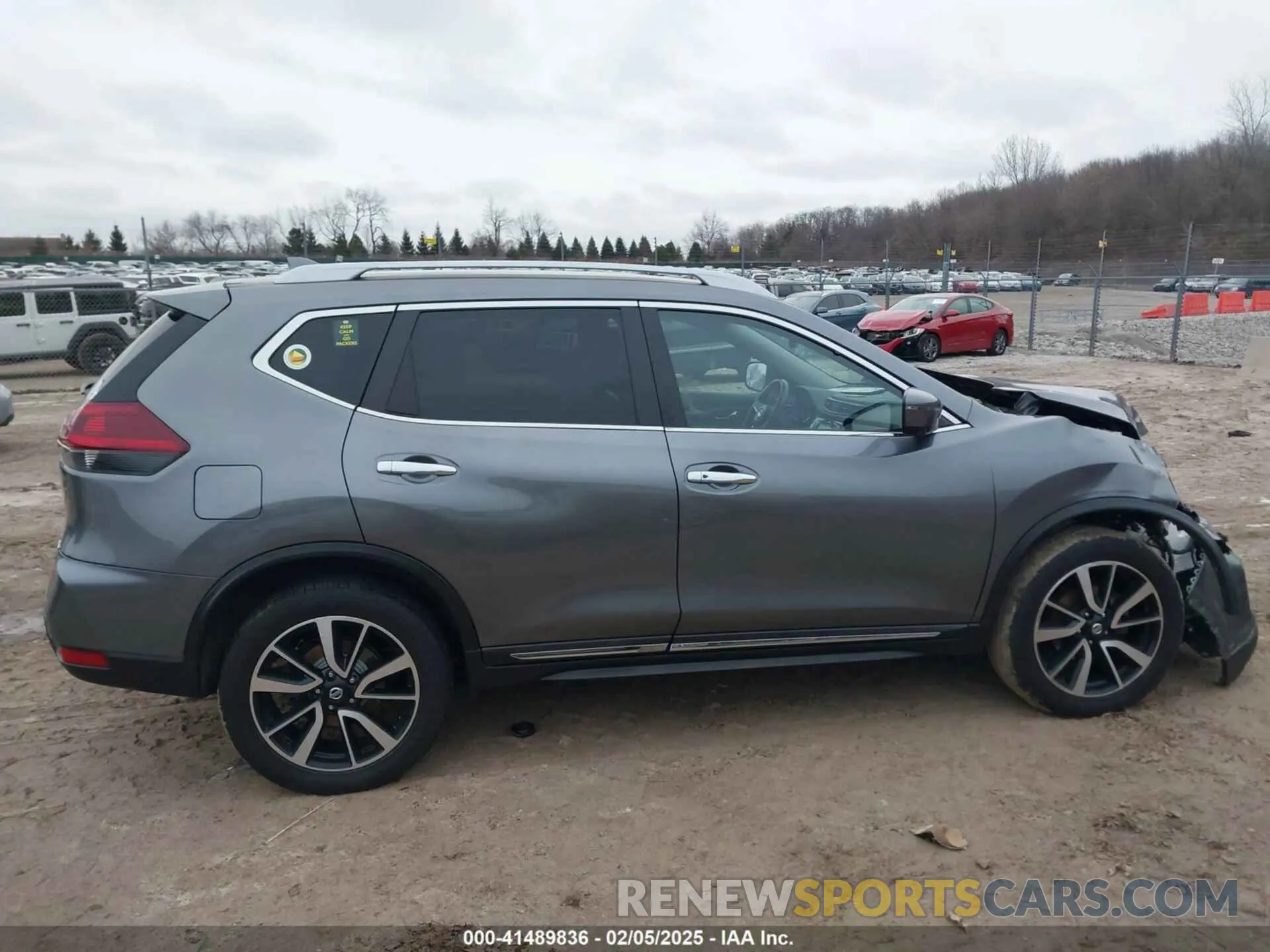 13 Photograph of a damaged car 5N1AT2MV0LC709734 NISSAN ROGUE 2020