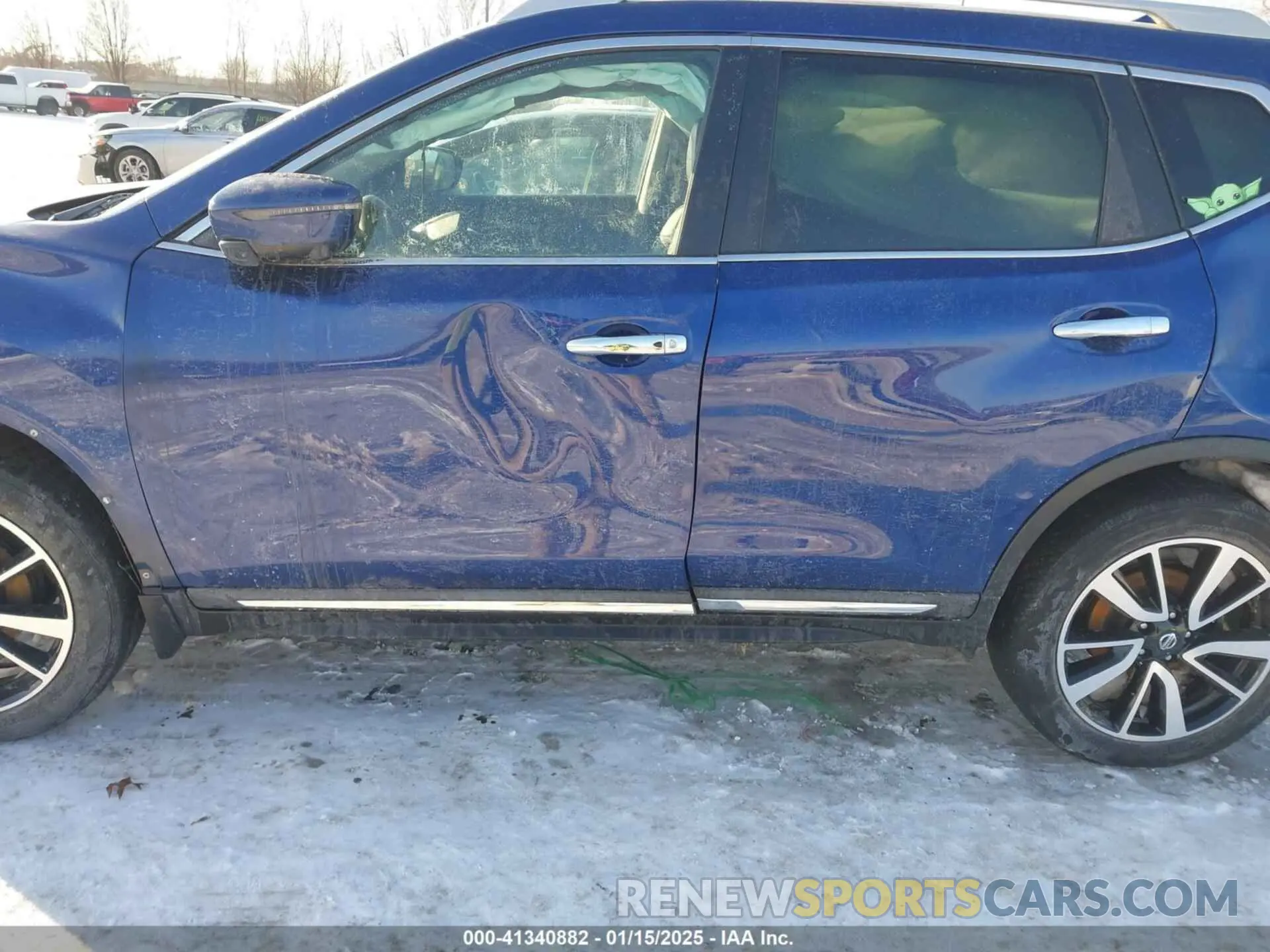 15 Photograph of a damaged car 5N1AT2MV0LC714173 NISSAN ROGUE 2020