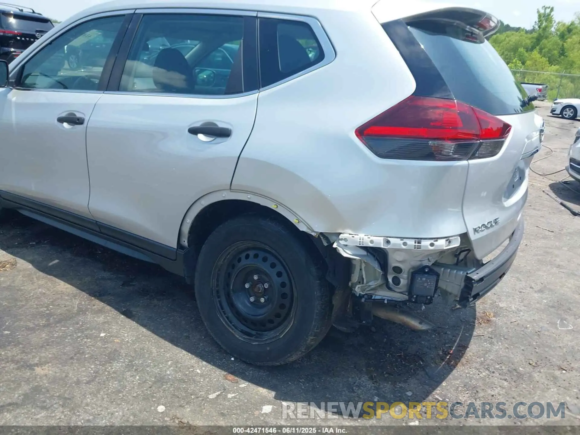 12 Photograph of a damaged car 5N1AT2MV0LC793120 NISSAN ROGUE 2020