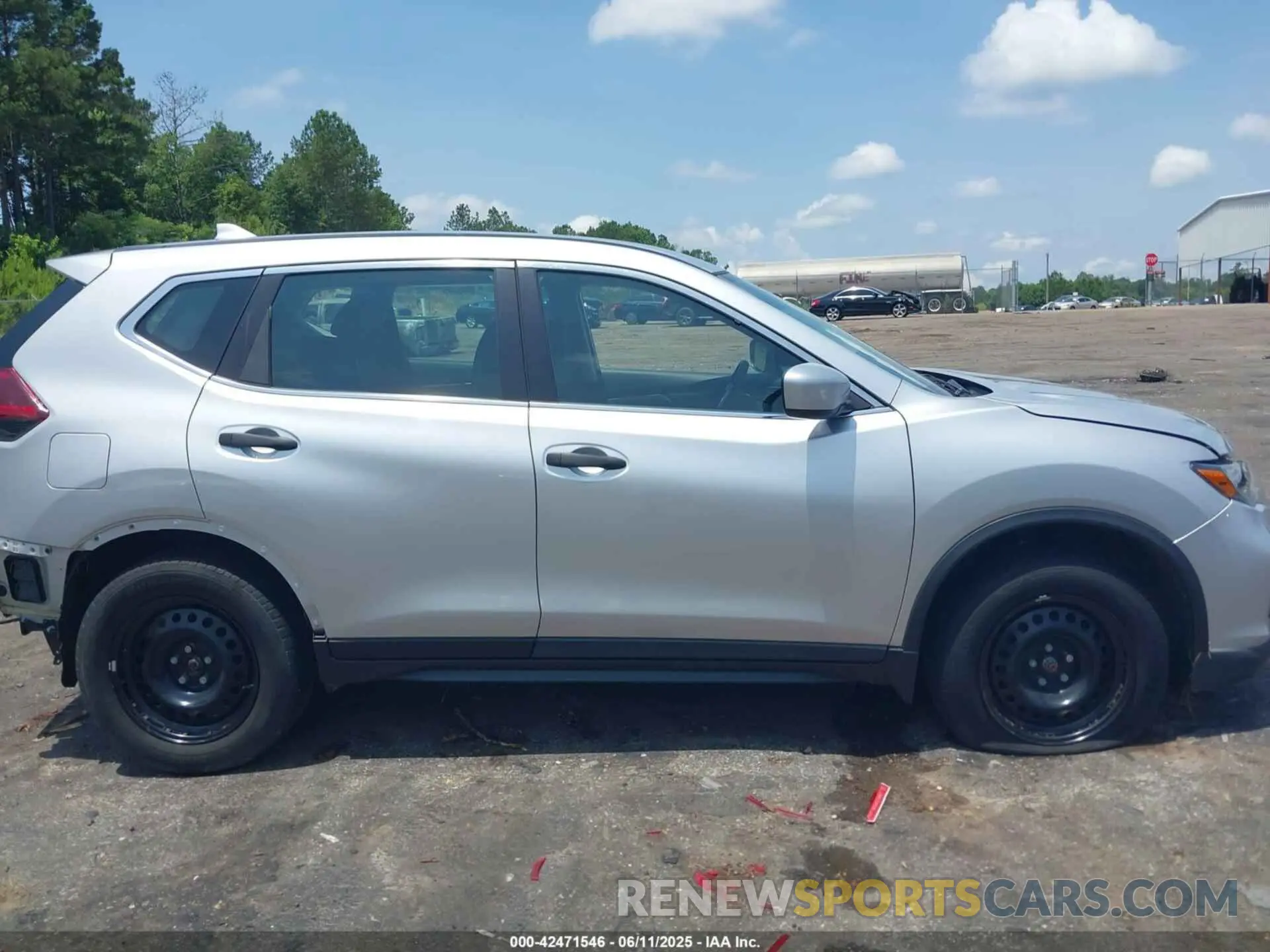 14 Photograph of a damaged car 5N1AT2MV0LC793120 NISSAN ROGUE 2020