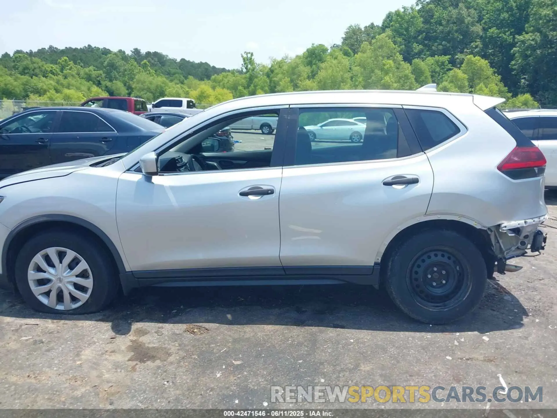 15 Photograph of a damaged car 5N1AT2MV0LC793120 NISSAN ROGUE 2020